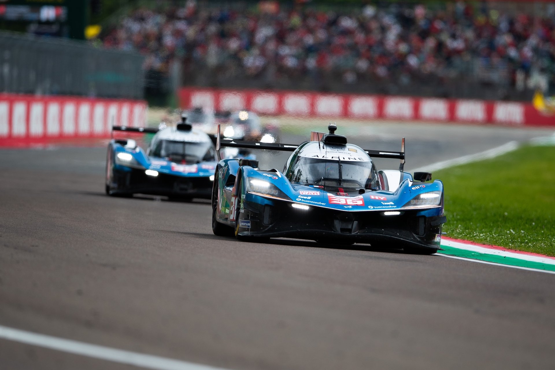 Alpine Endurance Team Rebondit À Imola Avec Un Podium Mérité Pour La N°36 11 Alpine Endurance Team A424 Chatin Gounon Habsburg Schumacher Makowiecki Milesi Wec Imola 2025
