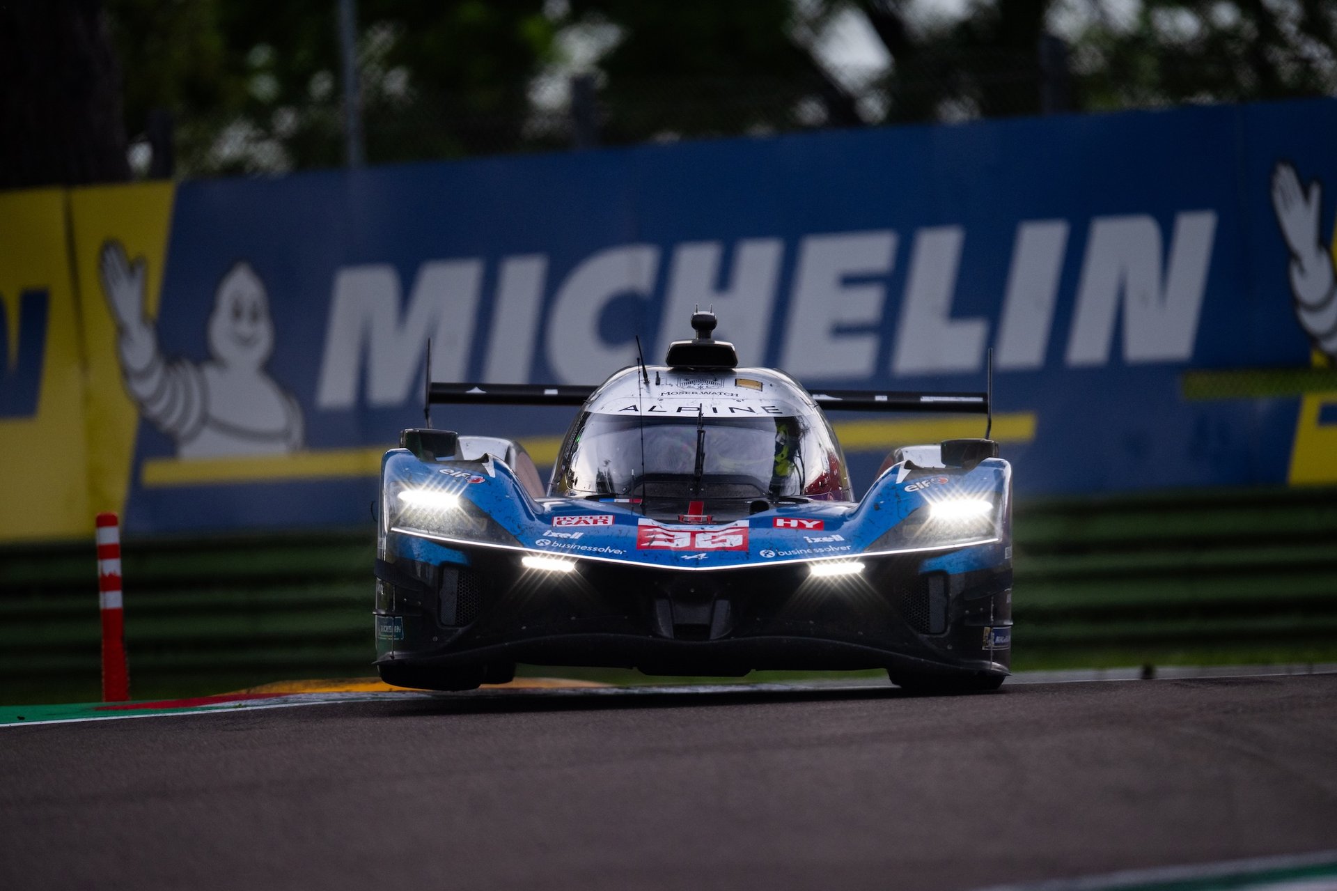 Alpine Endurance Team Rebondit À Imola Avec Un Podium Mérité Pour La N°36 8 Alpine Endurance Team A424 Chatin Gounon Habsburg Schumacher Makowiecki Milesi Wec Imola 2025