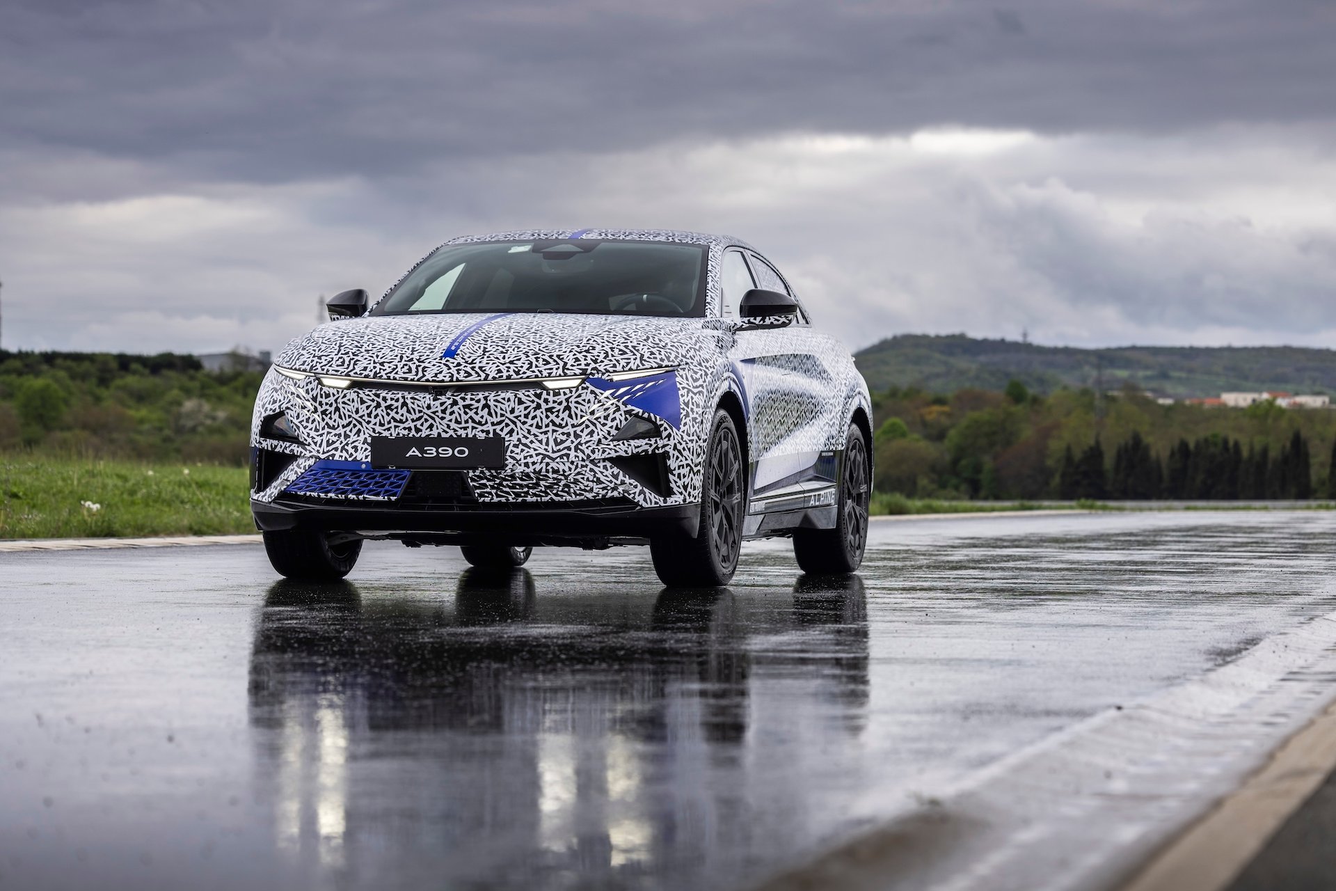 Alpine A390 : Derniers Galops D'Essai Avant La Grande Révélation Le 27 Mai 2025 16 Essais Alpine A390 Complexe Michelin De Ladoux