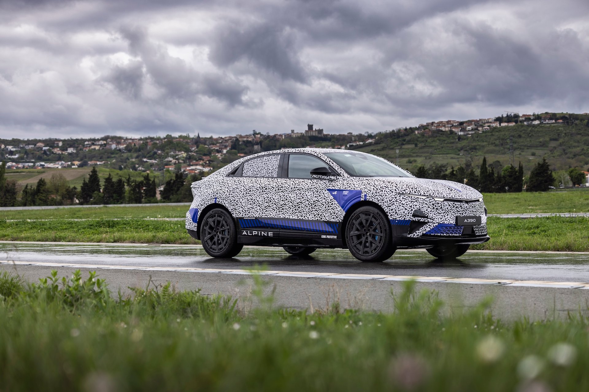 Alpine A390 : Derniers Galops D'Essai Avant La Grande Révélation Le 27 Mai 2025 15 Essais Alpine A390 Complexe Michelin De Ladoux
