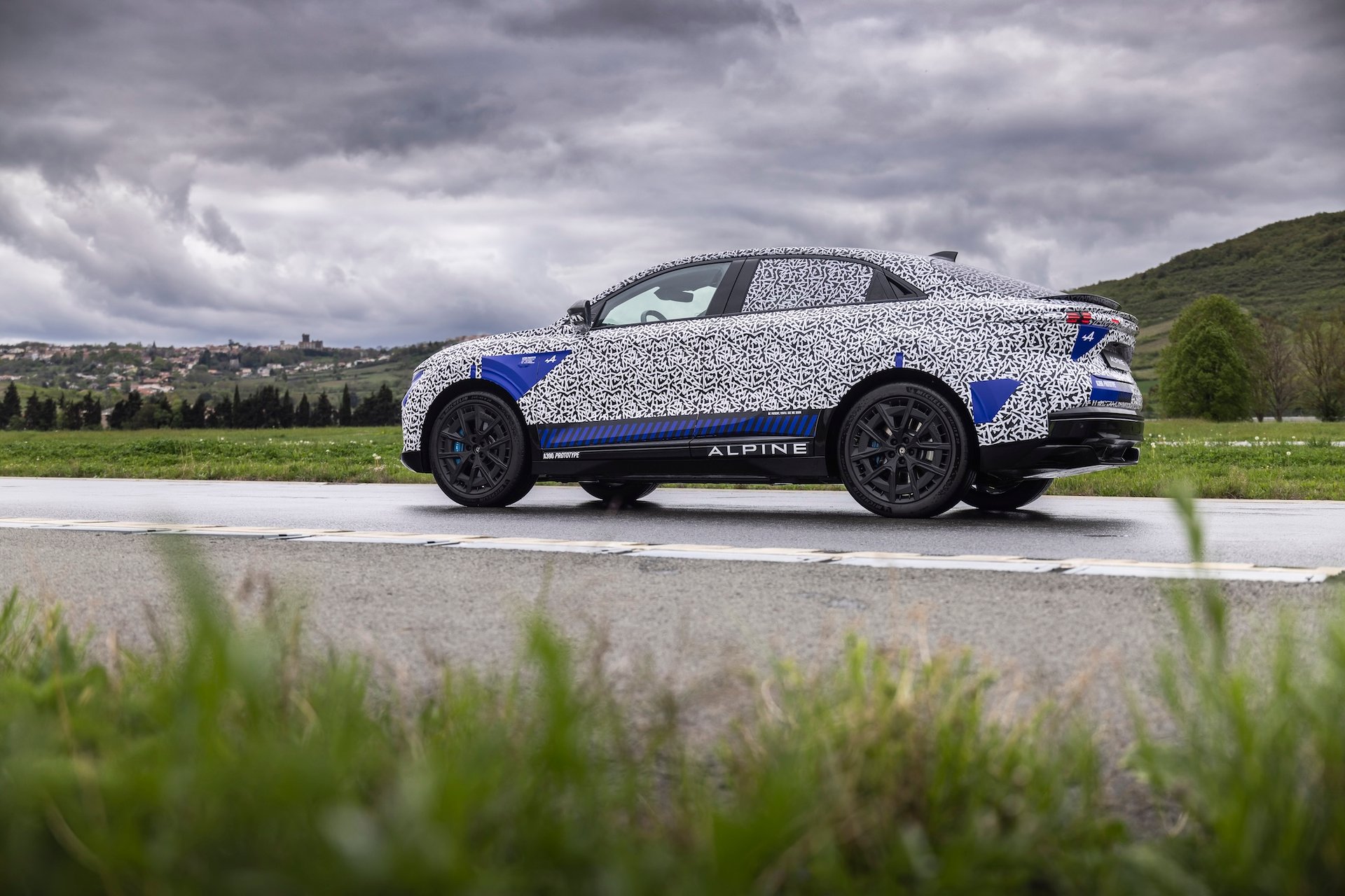 Alpine A390 : Derniers Galops D'Essai Avant La Grande Révélation Le 27 Mai 2025 12 Essais Alpine A390 Complexe Michelin De Ladoux