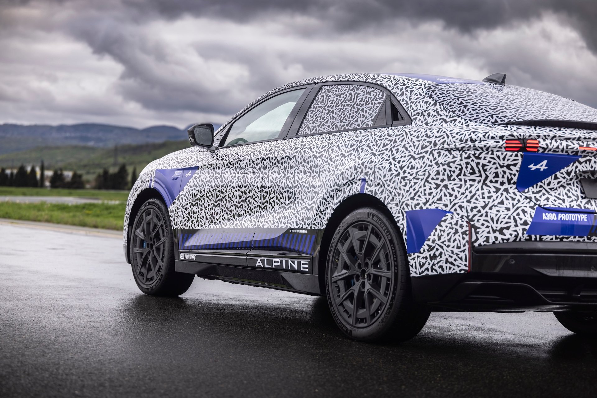 Alpine A390 : Derniers Galops D'Essai Avant La Grande Révélation Le 27 Mai 2025 10 Essais Alpine A390 Complexe Michelin De Ladoux