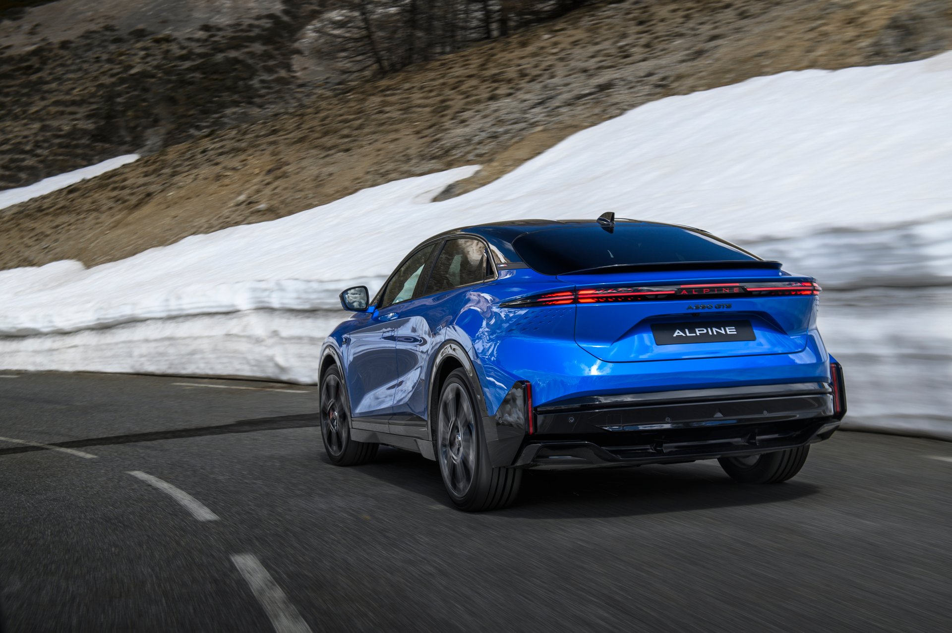 Alpine A390