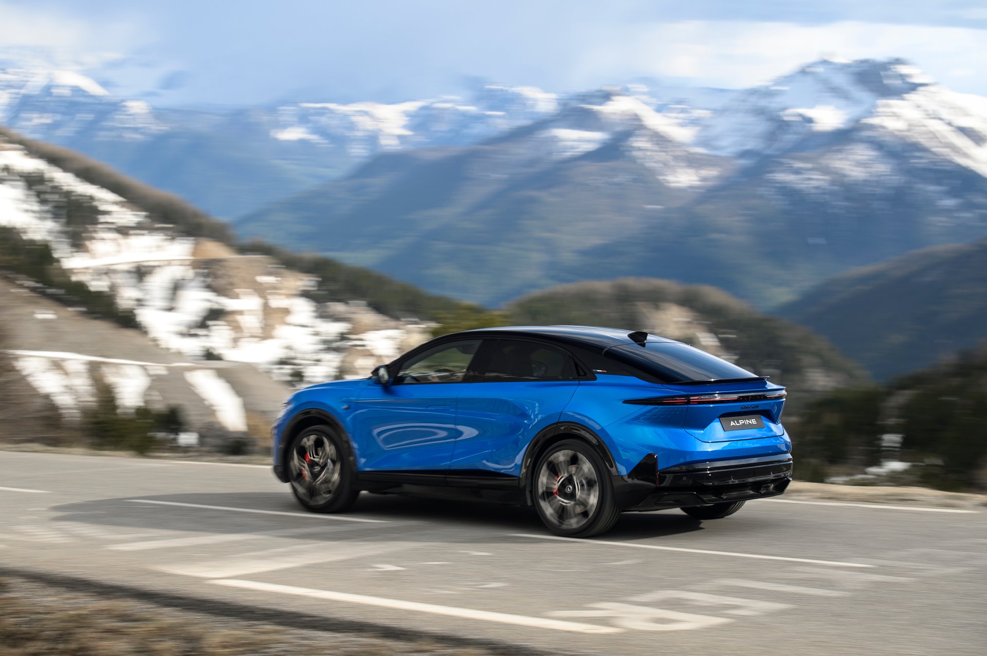 Alpine A390