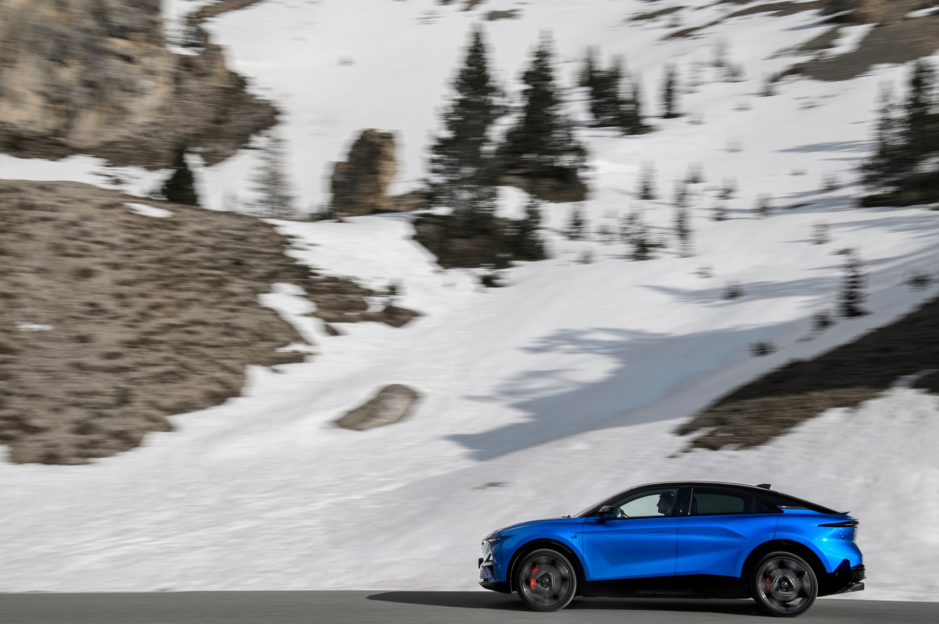 Alpine A390