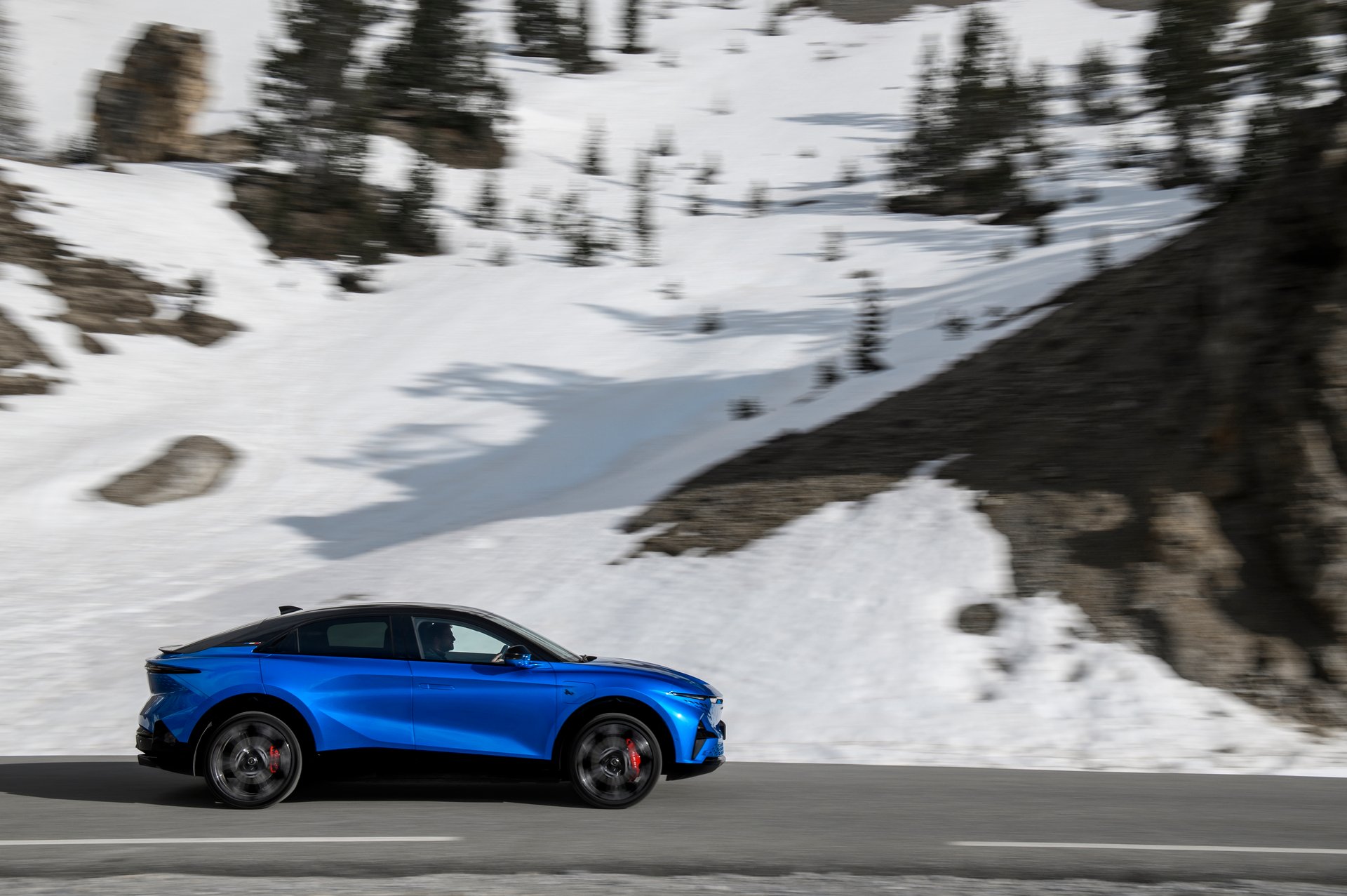 Alpine A390
