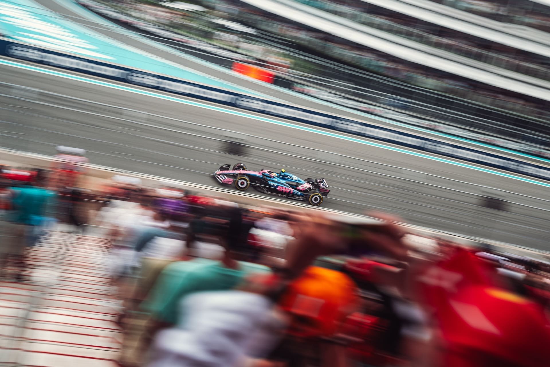 Grand Prix De Miami 2025 Tension Chaleur Etouffante Alpine F1 04 | Grand Prix De Miami 2025 : Tension Et Chaleur Étouffante Chez Alpine F1 Team
