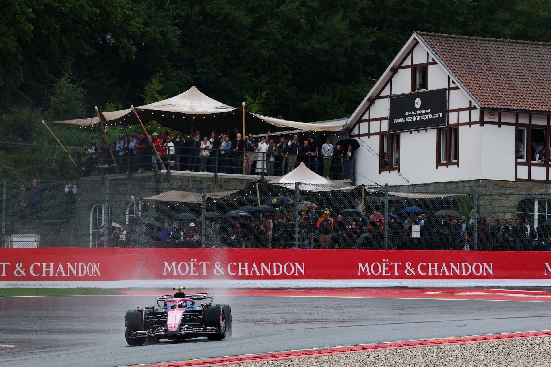Bwt Alpine Formula One Team Arrache Un Point Mérité À Spa-Francorchamps Sous La Pluie 2025 11 Bwt Alpine Formula One Team Gasly Colapinto A525 F1 Spa Francorchamps Course 2025