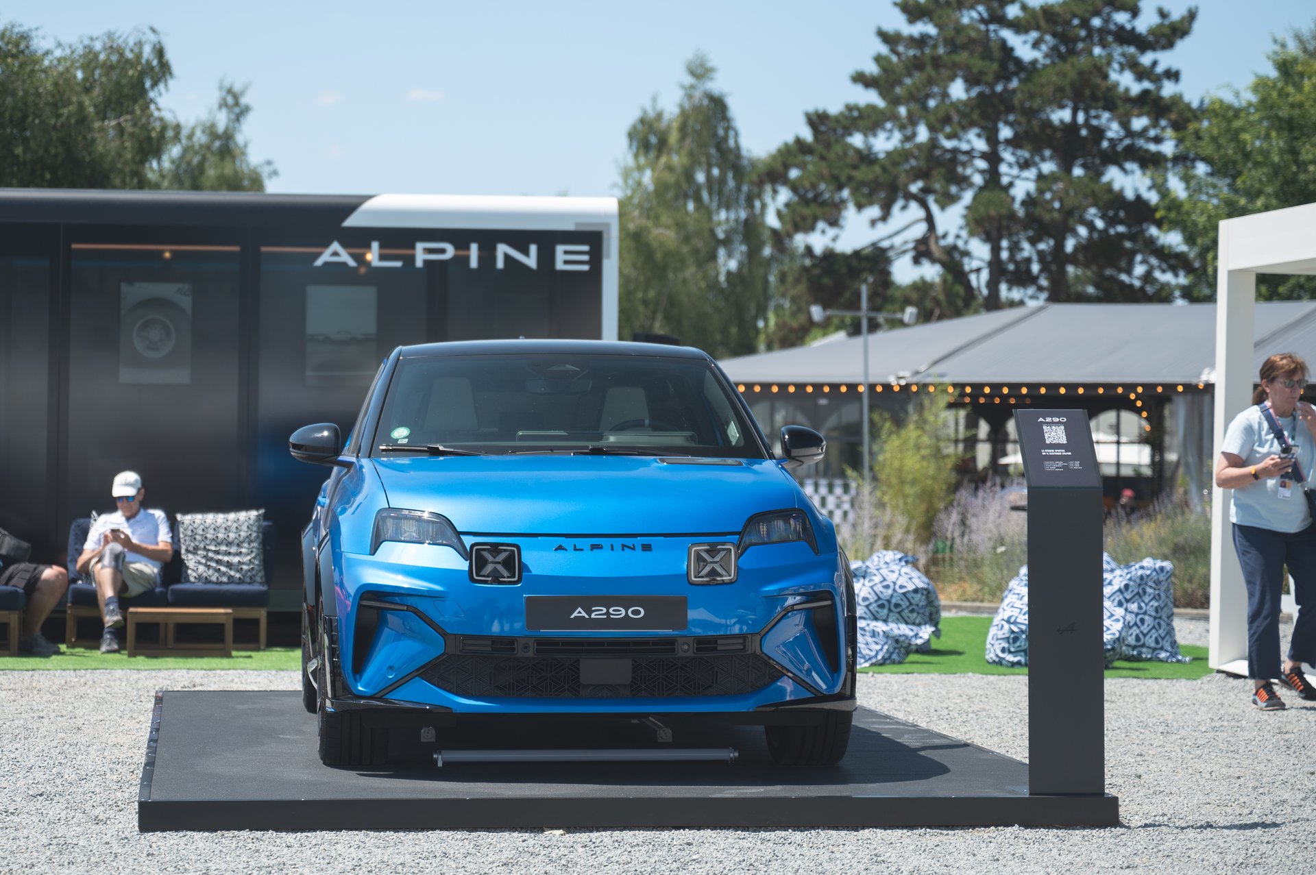 Alpine : Son Patrimoine À L’épreuve Du Mans Classic 2025 5 Les Alpinistes - Alpine A290 - Le Mans Classic 2025