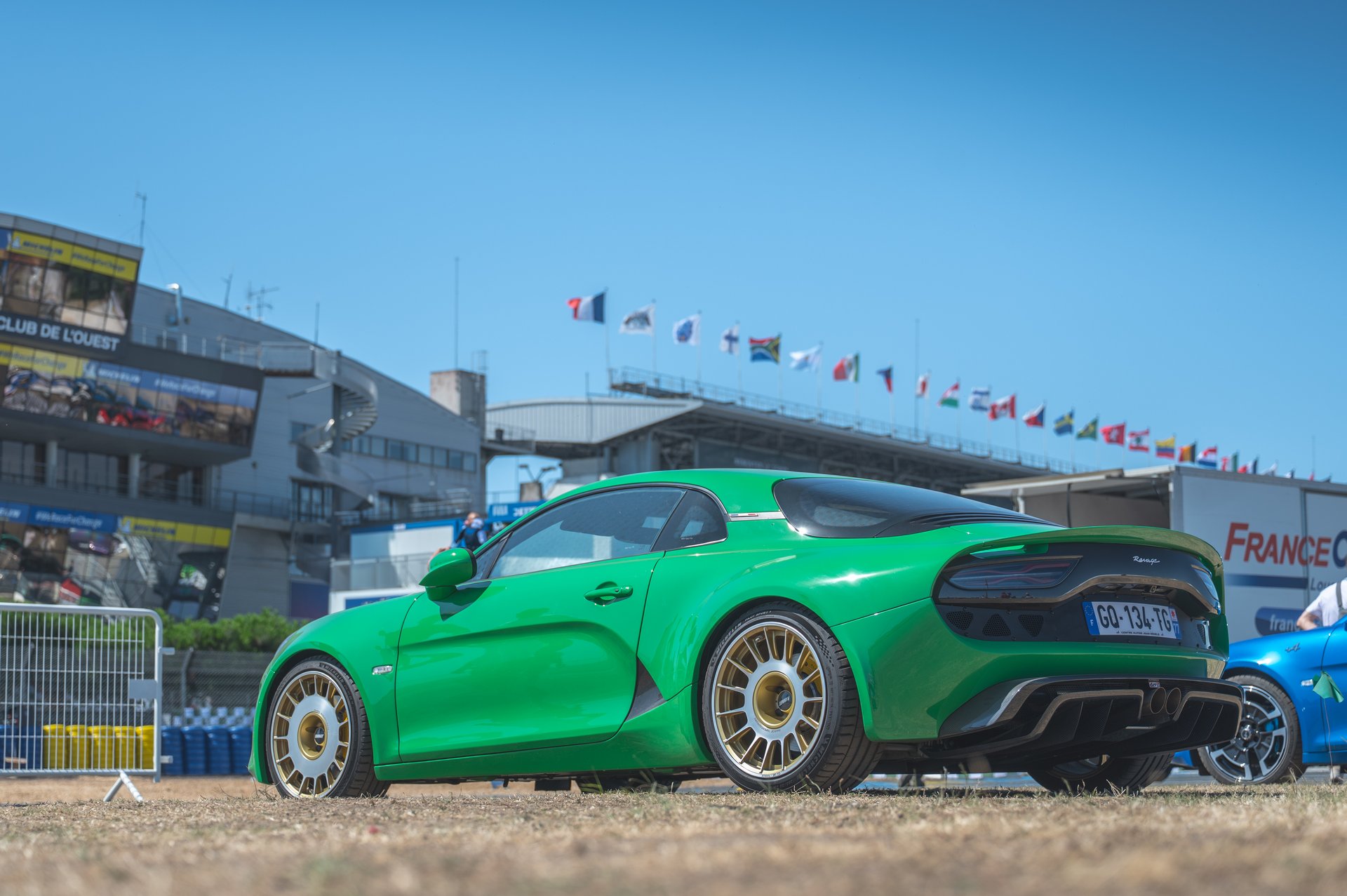 Alpine : Son Patrimoine À L’épreuve Du Mans Classic 2025 27 Les Alpinistes Le Mans Classic 2025 47 | Alpine : Son Patrimoine À L’épreuve Du Mans Classic 2025
