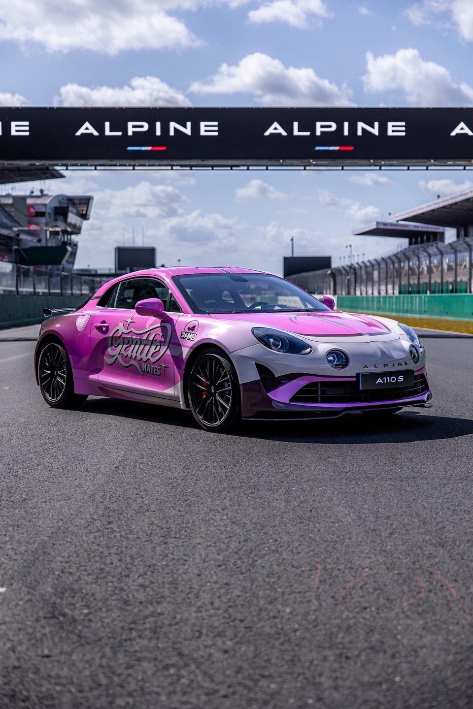 Alpine A110 X Gentle Mates : L’esport De Squeezie, Gotaga Et Brawks S’invite Sur La Berlinette 6 Alpine A110 Gts X Gentlemates Gpexplorer3 Squeezie Gotaga Brawks Nikof Ana Kaatsup 2025 12 | Alpine A110 X Gentle Mates : L’esport De Squeezie, Gotaga Et Brawks S’invite Sur La Berlinette