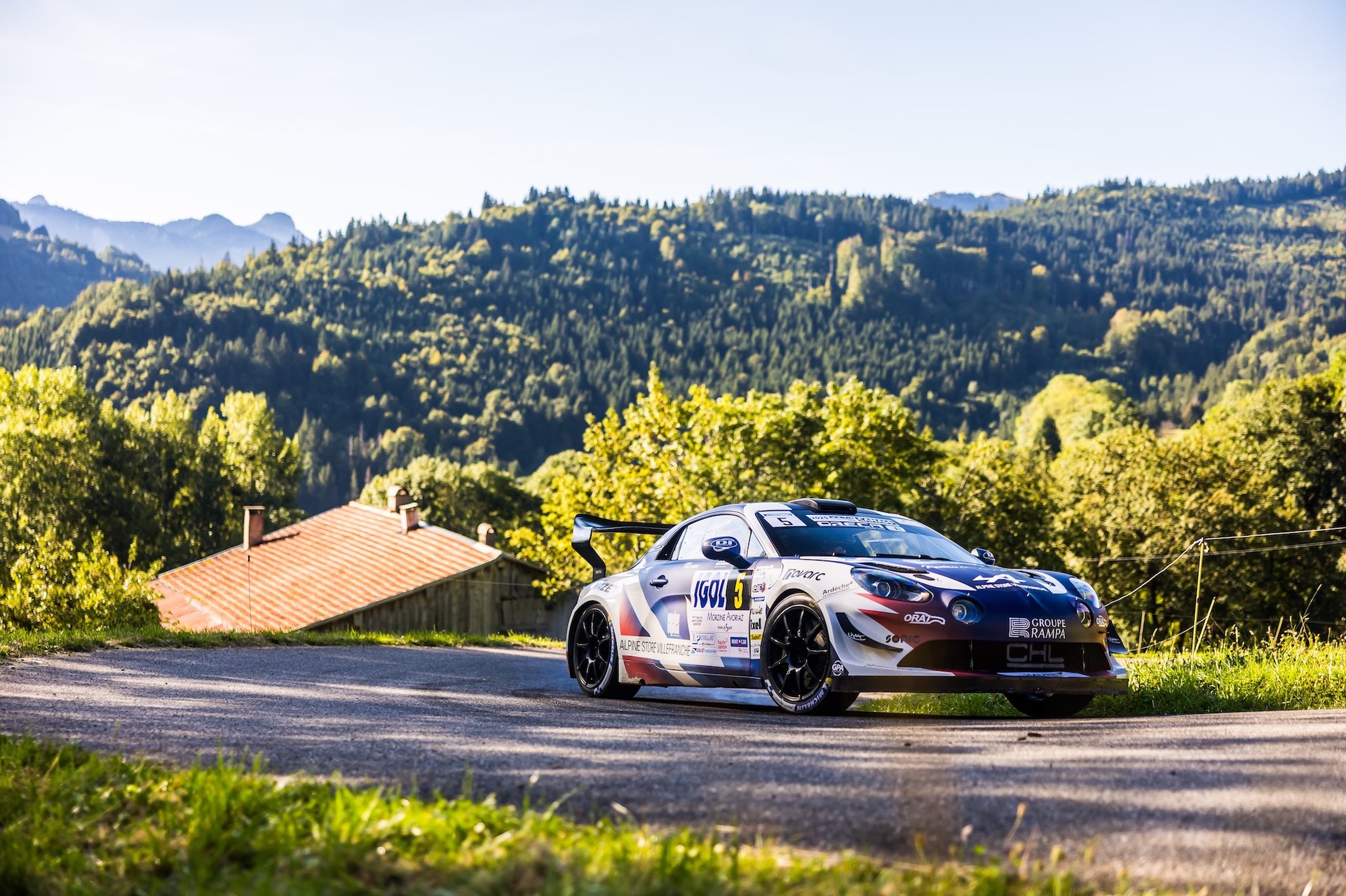 Alpine En Majesté Au Rallye Mont-Blanc Morzine : L’a110 Rallye Triomphe, L’alpine A290 Fait Ses Grands Débuts 11 05 Astier Raphael, Giraudet Denis, Alpine A110 Gt+, Chl Sport Auto, Action During The Rallye Mont-Blanc Morzine 2025, 6Th Round Of The Championnat De France Des Rallyes 2025, From September 5 To 6, 2025 In Morzine, France - Photo Bastien Roux / Dppi