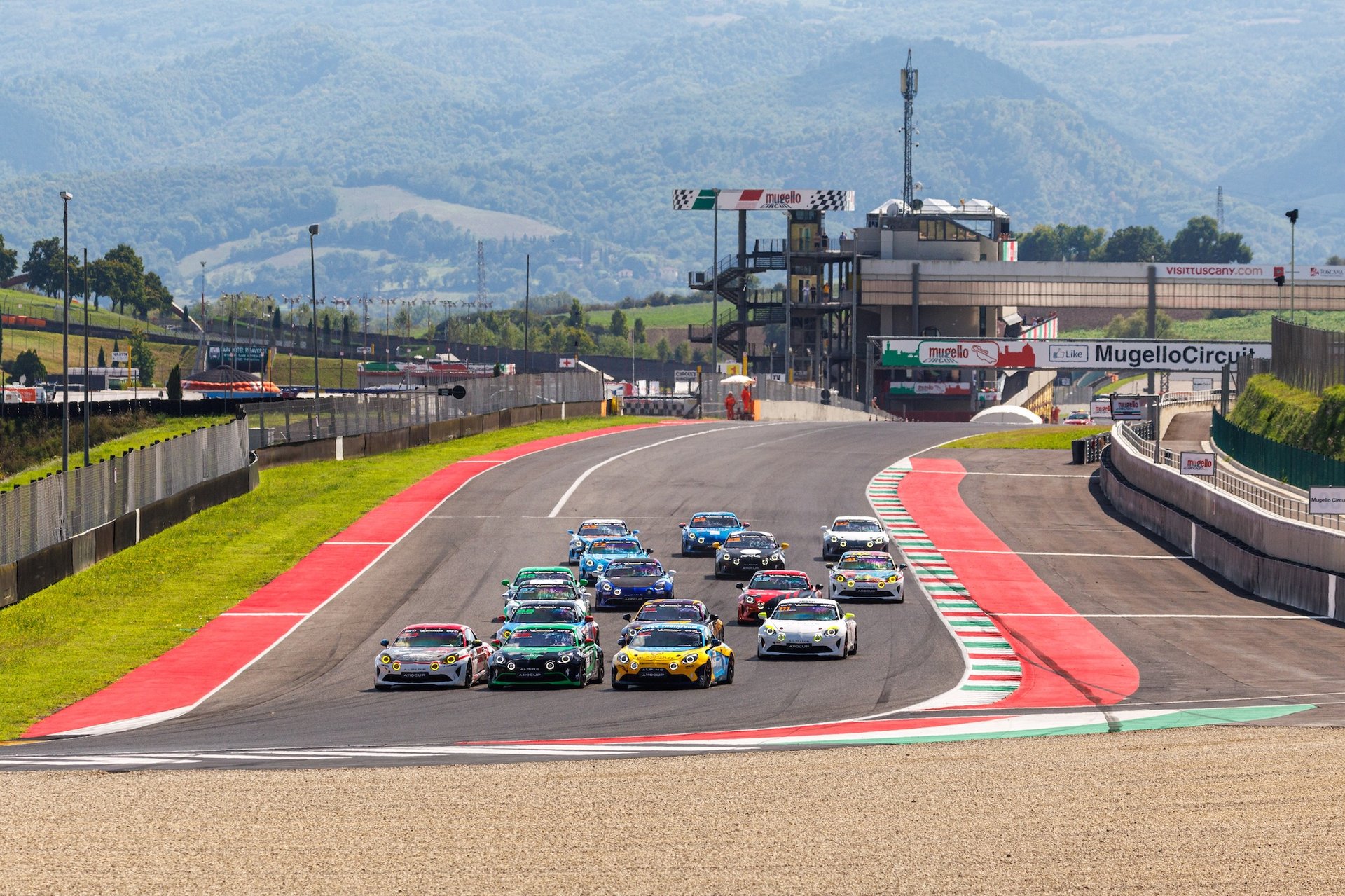 Start Race 1, 04 Jousset Léo (Fra), Race Cars Consulting, Alpine Elf Cup Series, Action, 36 Mehuyas Roee (Usa), Vps Racing, Alpine Elf Cup Series, Action, 10 Monti Romain (Fra), Chazel Technologie Course, Alpine Elf Cup Series, Action During The 5Th Round Of The Alpine Elf Cup Series 2025, From September 5 To 7, 2025 On The Autodromo Internazionale Del Mugello, In Scarperia E San Piero, Italy - Photo Alexandre Guillaumot / Dppi