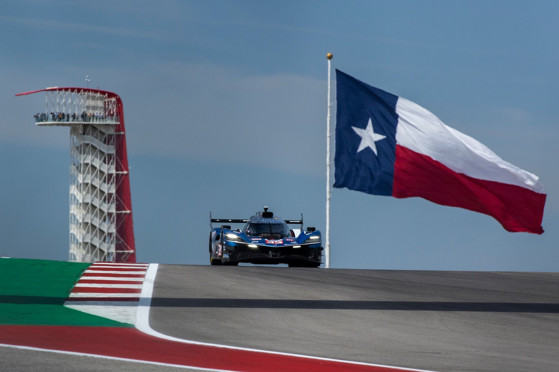 Wec Austin 2025 : Alpine Endurance Team Piégée Par La Pluie, Un Retour Manqué Au Texas 45 35 Chatin Paul-Loup (Fra), Habsburg Ferdinand (Aut), Milesi Charles (Fra), Alpine Endurance Team, Alpine A424 #35, Hypercar, Action During The Lone Star Le Mans 2025, 6Th Round Of The 2025 Fia World Endurance Championship, From September 5 To 7, 2025 On The Circuit Of The Americas In Austin, Texas, United States Of America - Photo Thomas Fenetre / Dppi