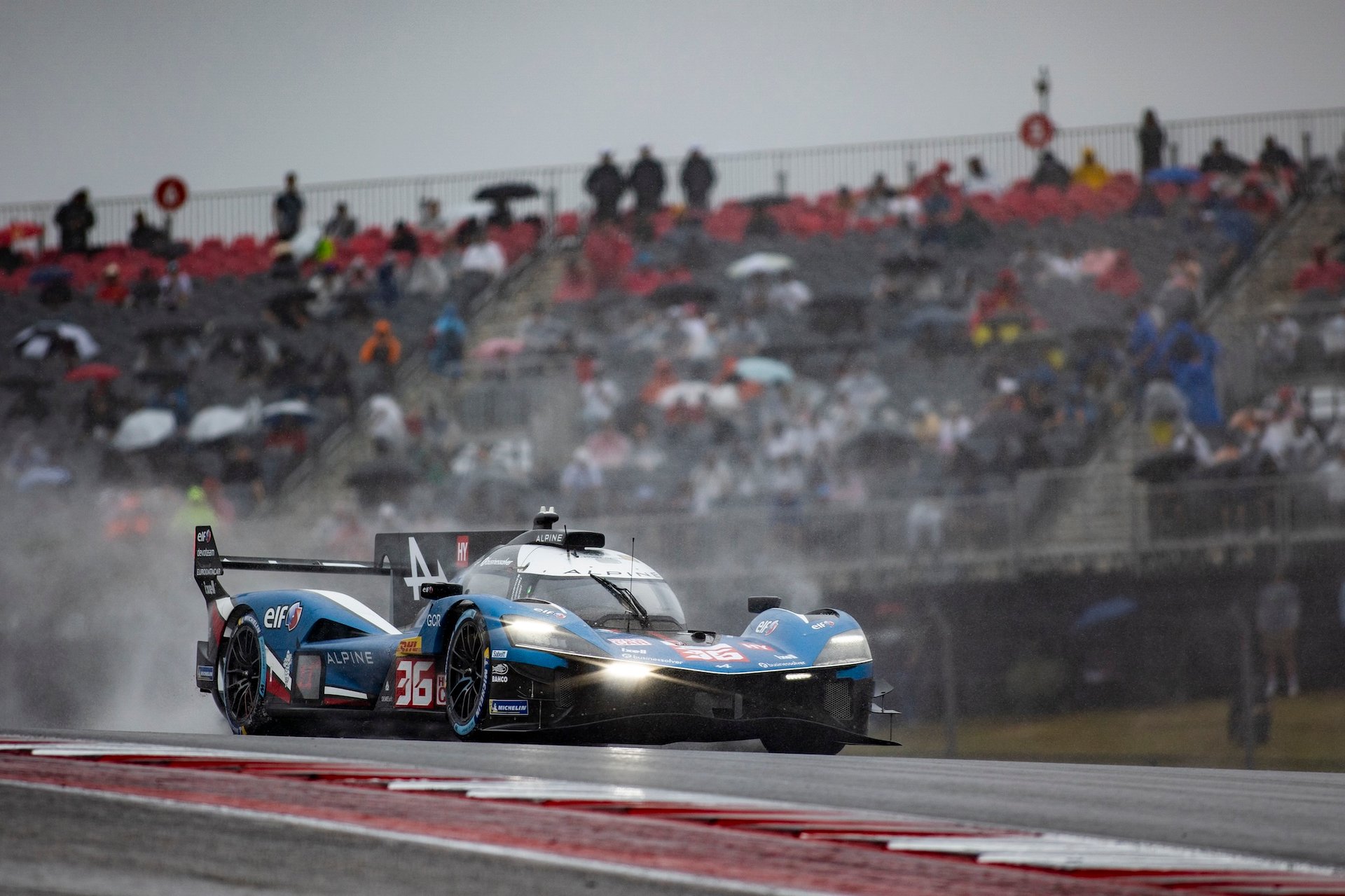 Wec Austin 2025 : Alpine Endurance Team Piégée Par La Pluie, Un Retour Manqué Au Texas 27 36 Makowiecki Frédéric (Fra), Gounon Jules (Fra), Schumacher Mick (Ger), Alpine Endurance Team, Alpine A424 #36, Hypercar, Action During The Lone Star Le Mans 2025, 6Th Round Of The 2025 Fia World Endurance Championship, From September 5 To 7, 2025 On The Circuit Of The Americas In Austin, Texas, United States Of America - Photo Thomas Fenetre / Dppi