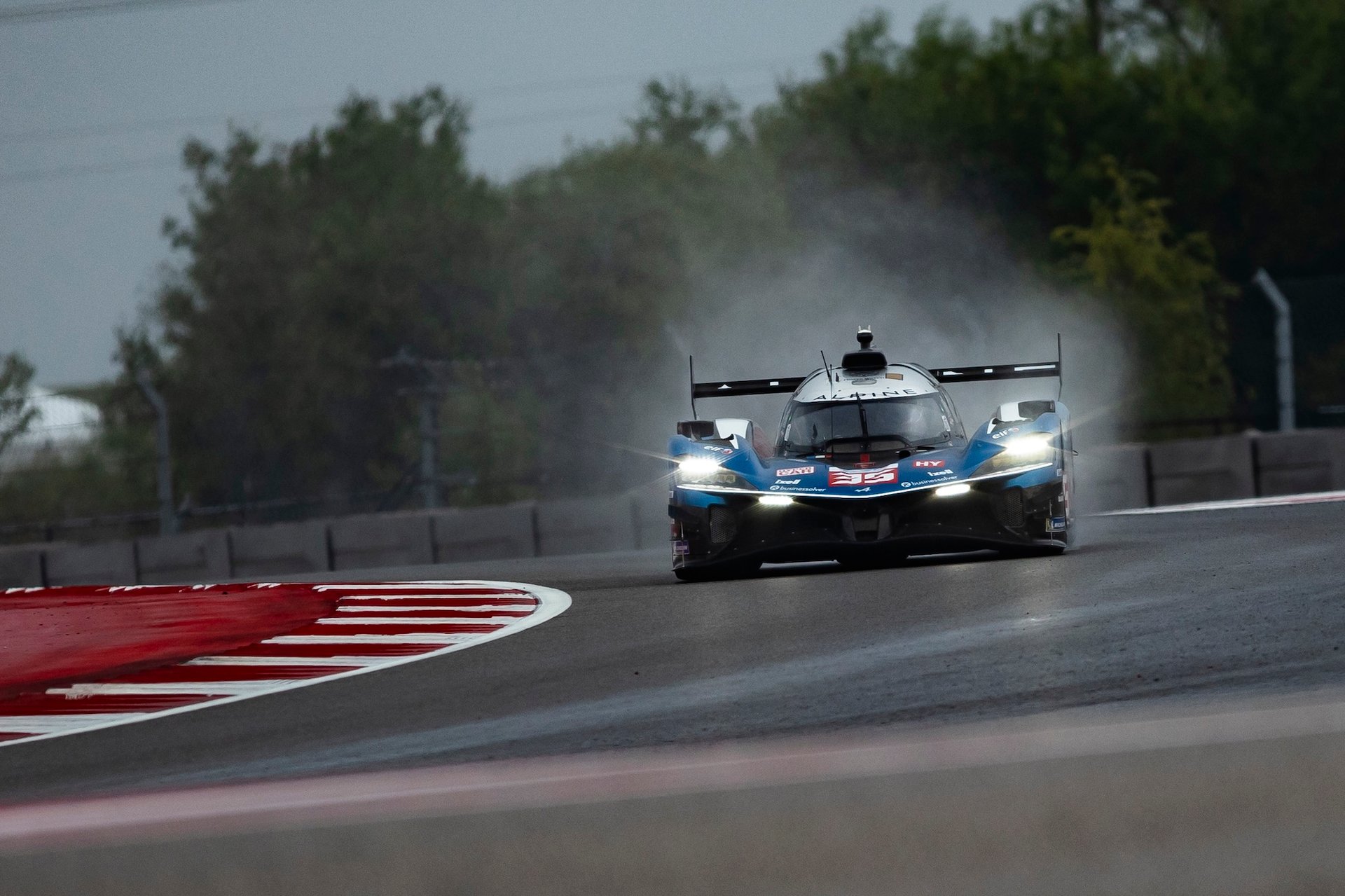 Wec Austin 2025 : Alpine Endurance Team Piégée Par La Pluie, Un Retour Manqué Au Texas 10 35 Chatin Paul-Loup (Fra), Habsburg Ferdinand (Aut), Milesi Charles (Fra), Alpine Endurance Team, Alpine A424 #35, Hypercar, Action During The Lone Star Le Mans 2025, 6Th Round Of The 2025 Fia World Endurance Championship, From September 5 To 7, 2025 On The Circuit Of The Americas In Austin, Texas, United States Of America - Photo Thomas Fenetre / Dppi