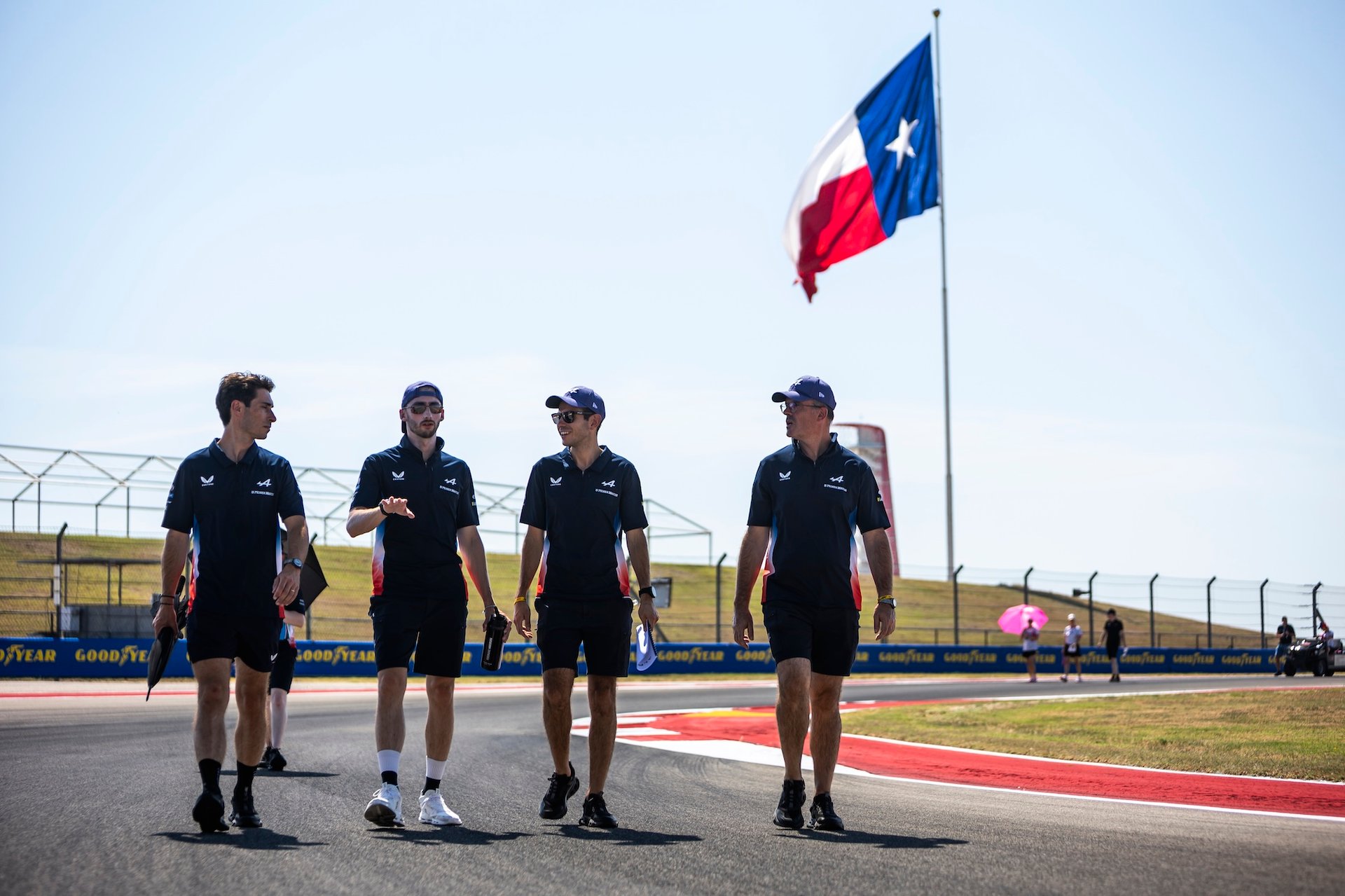 Wec Austin 2025 : Alpine Endurance Team Piégée Par La Pluie, Un Retour Manqué Au Texas 54 Chatin Paul-Loup (Fra), Habsburg Ferdinand (Aut), Alpine Endurance Team, Alpine A424, #35, Hypercar, Portrait, Track Walk, Illustration During The Lone Star Le Mans 2025, 6Th Round Of The 2025 Fia World Endurance Championship, From September 5 To 7, 2025 On The Circuit Of The Americas In Austin, Texas, United States Of America - Photo Thomas Fenetre / Dppi