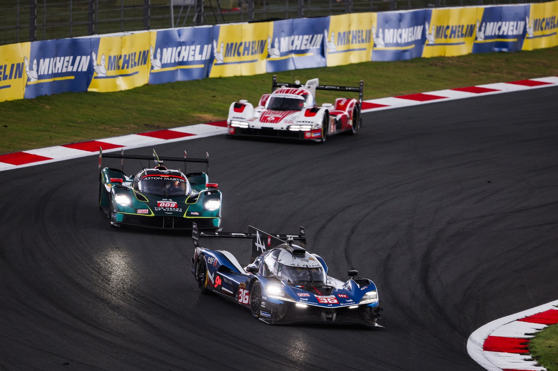 Alpine Endurance Team Pose Les Bases De Son Programme Hypercar 2026 À Portimão 4 36 Makowiecki Frédéric (Fra), Gounon Jules (Fra), Schumacher Mick (Ger), Alpine Endurance Team, Alpine A424 #36, Hypercar, Action During The 6 Hours Of Fuji 2025, 7Th Round Of The 2025 Fia World Endurance Championship, From September 26 To 28, 2025 On The Fuji Speedway In Oyama, Shizuoka, Japan - Photo Antonin Vincent / Dppi