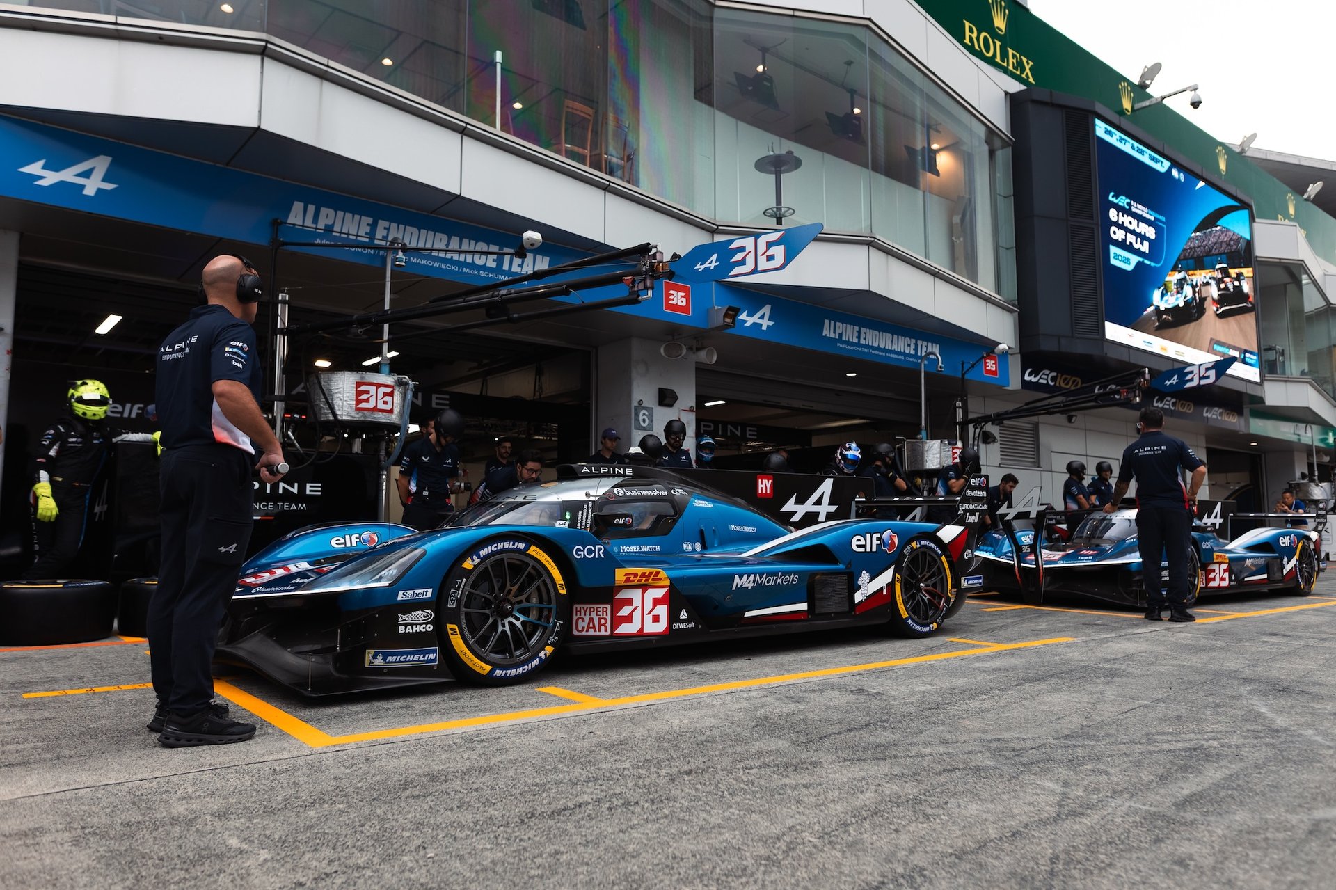 36 Makowiecki Frédéric (Fra), Gounon Jules (Fra), Schumacher Mick (Ger), Alpine Endurance Team, Alpine A424 #36, Hypercar, 35 Chatin Paul-Loup (Fra), Habsburg Ferdinand (Aut), Milesi Charles (Fra), Alpine Endurance Team, Alpine A424 #35, Hypercar, Garage, Box, During The 6 Hours Of Fuji 2025, 7Th Round Of The 2025 Fia World Endurance Championship, From September 26 To 28, 2025 On The Fuji Speedway In Oyama, Shizuoka, Japan - Photo Joao Filipe / Dppi