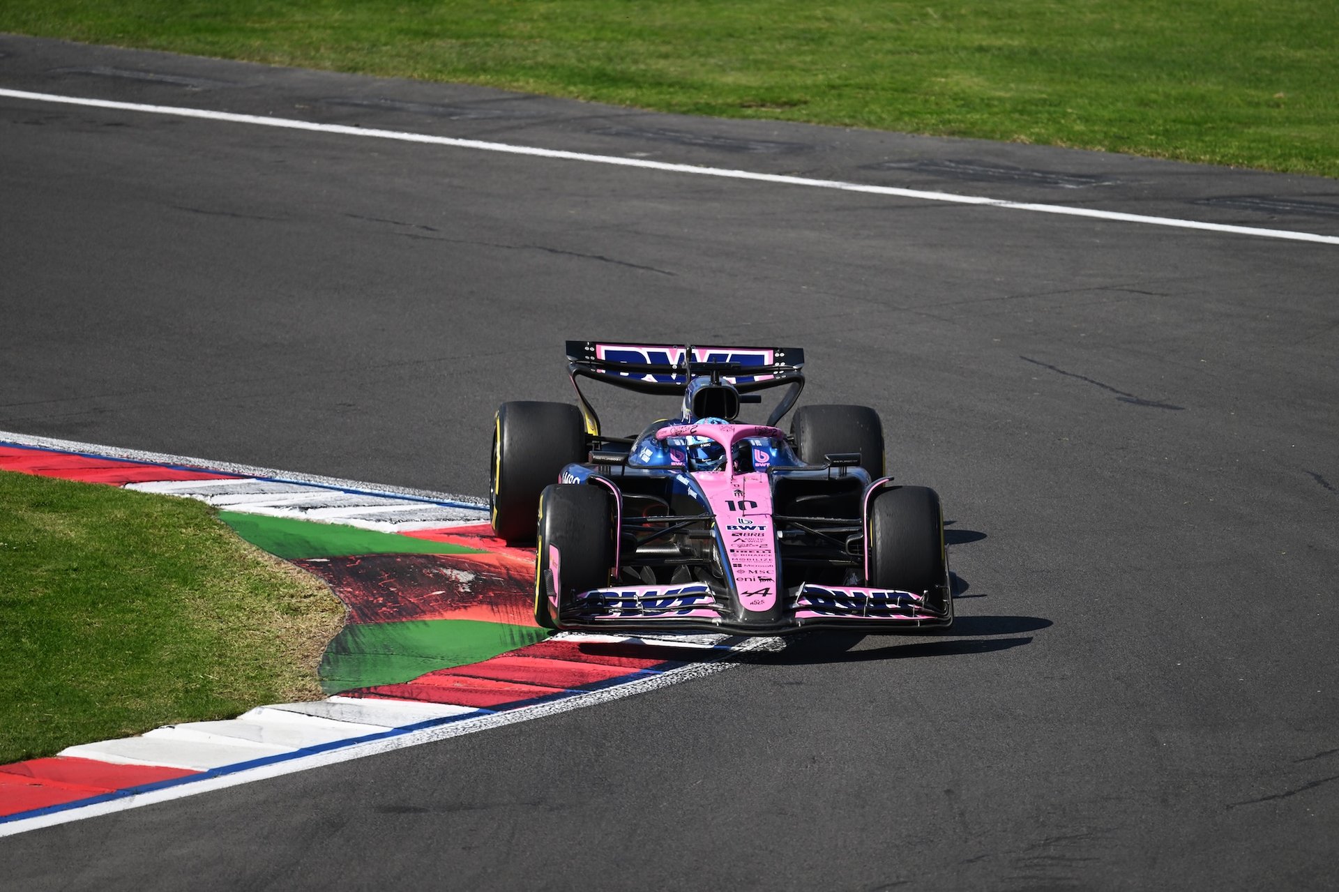 Mexico City, Mexico - October 26: Pierre Gasly Of France Driving The (10) Alpine F1 A525 Renault On Track During The F1 Grand Prix Of Mexico At Autodromo Hermanos Rodriguez On October 26, 2025 In Mexico City, Mexico. (Photo By Sam Bagnall/Sutton Images)