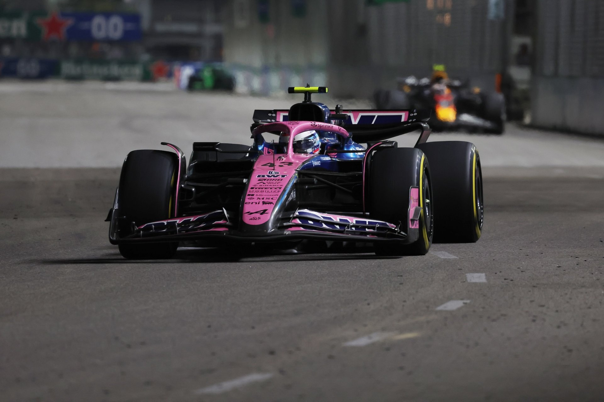 Singapore, Singapore - October 05: Franco Colapinto Of Argentina Driving The (43) Alpine F1 A525 Renault On Track During The F1 Grand Prix Of Singapore At Marina Bay Street Circuit On October 05, 2025 In Singapore, Singapore. (Photo By Glenn Dunbar/Lat Images)