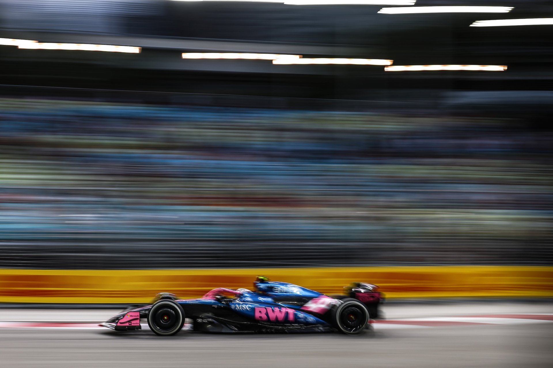 Singapore, Singapore - October 03: Franco Colapinto Of Argentina Driving The (43) Alpine F1 A525 Renault On Track During Practice Ahead Of The F1 Grand Prix Of Singapore At Marina Bay Street Circuit On October 03, 2025 In Singapore, Singapore. (Photo By Zak Mauger/Lat Images)