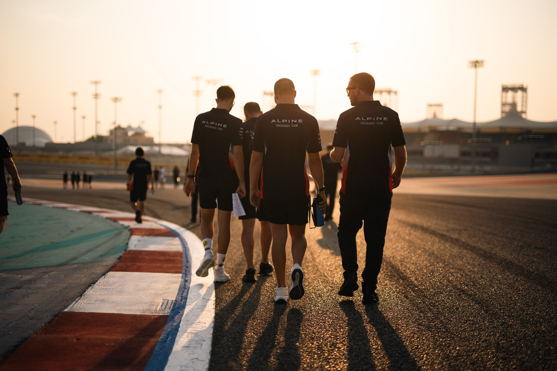 36 Makowiecki Frédéric (Fra), Gounon Jules (Fra), Schumacher Mick (Ger), Alpine Endurance Team, Alpine A424 #36, Hypercar, Track Walk During The 8 Hours Of Bahrain 2025, 8Th Round Of The 2025 Fia World Endurance Championship, From November 6 To 8, 2025 On The Bahrain International Circuit In Sakhir, Bahrain - Photo Joao Filipe / Dppi