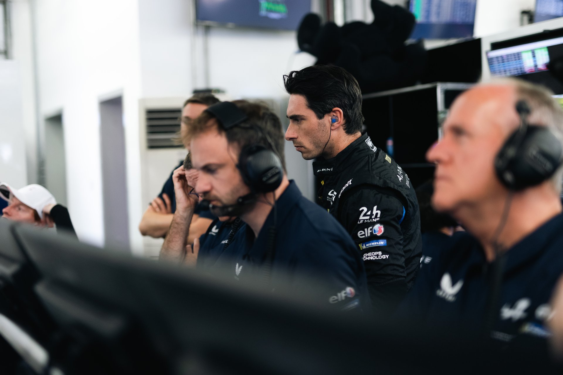 Wec 2025 : Alpine Endurance Team Boucle Une Saison En Progrès Et Vise Déjà 2026 24 Chatin Paul-Loup (Fra), Alpine Endurance Team, Alpine A424 #35, Hypercar, Portrait During The 8 Hours Of Bahrain 2025, 8Th Round Of The 2025 Fia World Endurance Championship, From November 6 To 8, 2025 On The Bahrain International Circuit In Sakhir, Bahrain - Photo Joao Filipe / Dppi