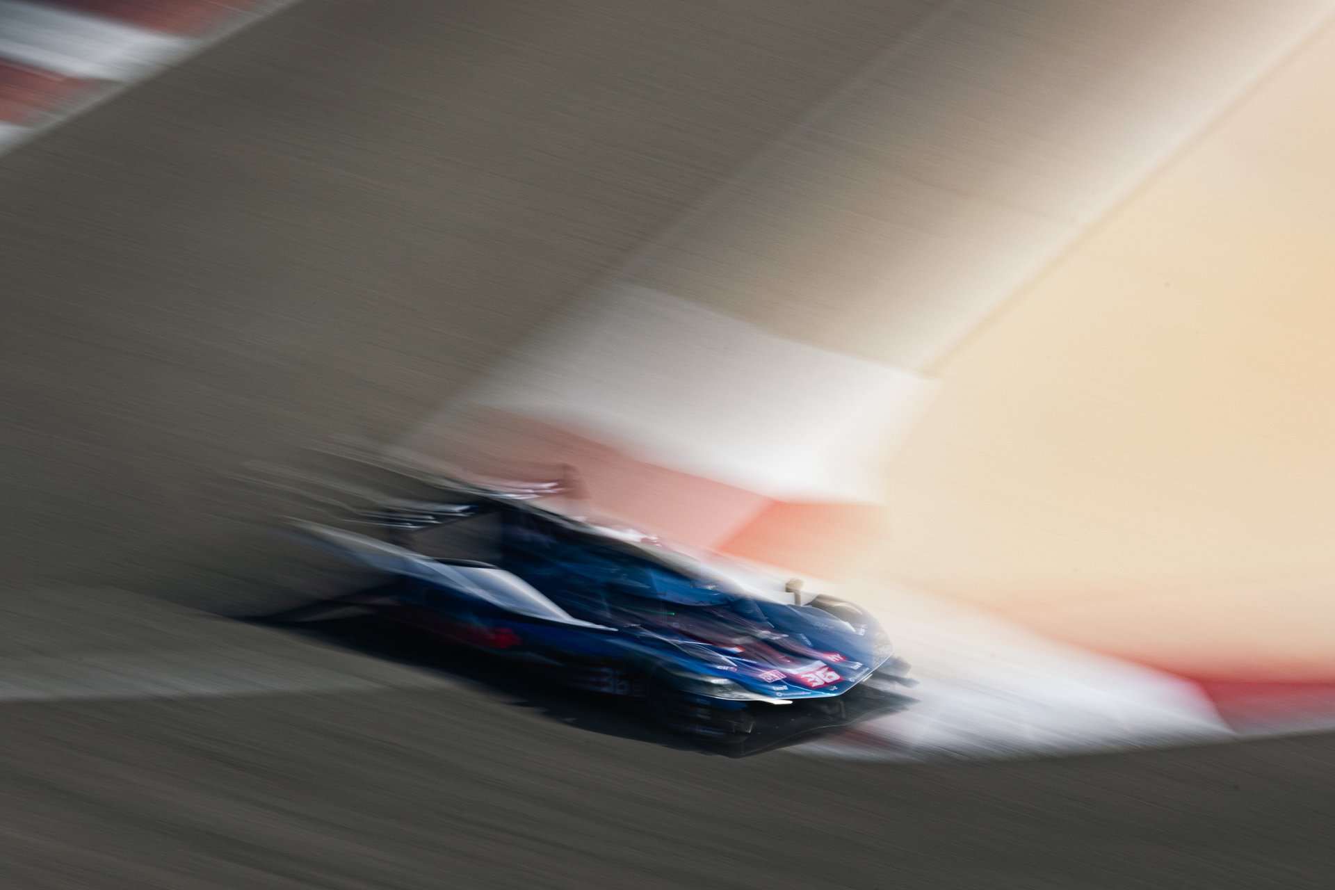 36 Makowiecki Frédéric (Fra), Gounon Jules (Fra), Schumacher Mick (Ger), Alpine Endurance Team, Alpine A424 #36, Hypercar, Action During The 8 Hours Of Bahrain 2025, 8Th Round Of The 2025 Fia World Endurance Championship, From November 6 To 8, 2025 On The Bahrain International Circuit In Sakhir, Bahrain - Photo Joao Filipe / Dppi