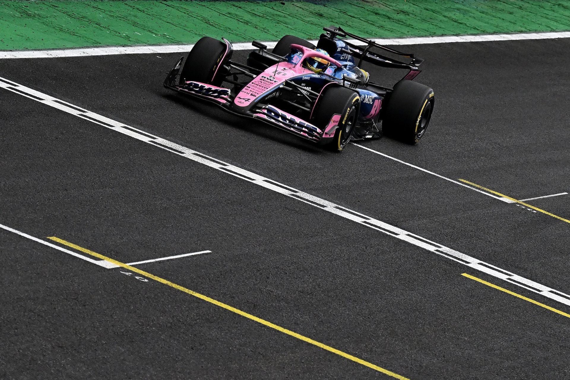 Bwt Alpine Formula One Team : Un Souffle Retrouvé Au Grand-Prix De São Paulo 2025 25 Sao Paulo, Brazil - November 09: Pierre Gasly Of France Driving The (10) Alpine F1 A525 Renault On Track During The F1 Grand Prix Of Brazil At Autodromo Jose Carlos Pace On November 09, 2025 In Sao Paulo, Brazil. (Photo By Pauline Ballet/Lat Images)