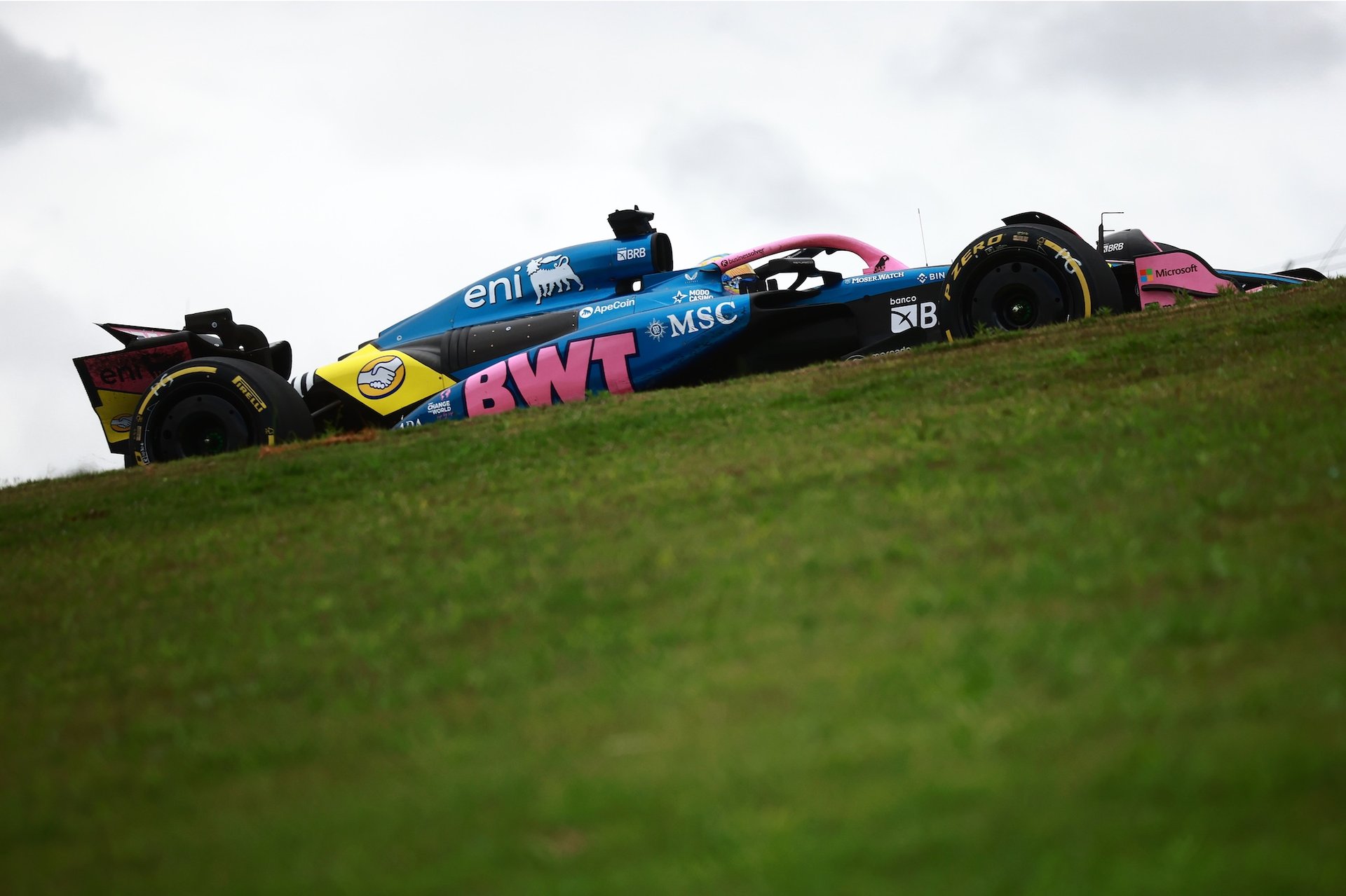Bwt Alpine Formula One Team : Un Souffle Retrouvé Au Grand-Prix De São Paulo 2025 27 Sao Paulo, Brazil - November 09: Pierre Gasly Of France Driving The (10) Alpine F1 A525 Renault On Track During The F1 Grand Prix Of Brazil At Autodromo Jose Carlos Pace On November 09, 2025 In Sao Paulo, Brazil. (Photo By Hector Vivas/Getty Images)