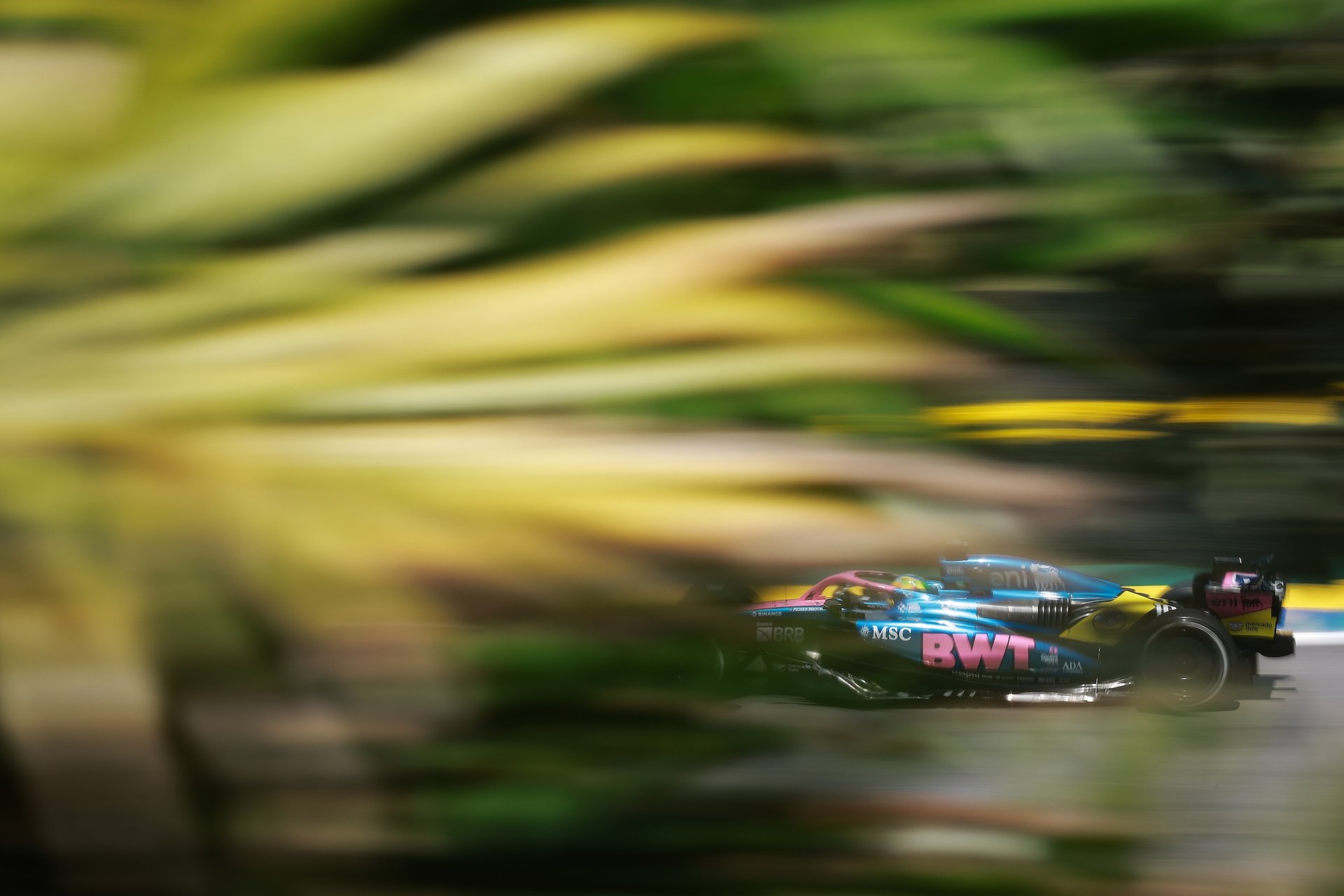 Bwt Alpine Formula One Team : Un Souffle Retrouvé Au Grand-Prix De São Paulo 2025 4 Bwt Alpine Formula One Team Sao Paulo, Brazil - November 07: Pierre Gasly Of France Driving The (10) Alpine F1 A525 Renault On Track During Practice Ahead Of The F1 Grand Prix Of Brazil At Autodromo Jose Carlos Pace On November 07, 2025 In Sao Paulo, Brazil. (Photo By Hector Vivas/Getty Images)