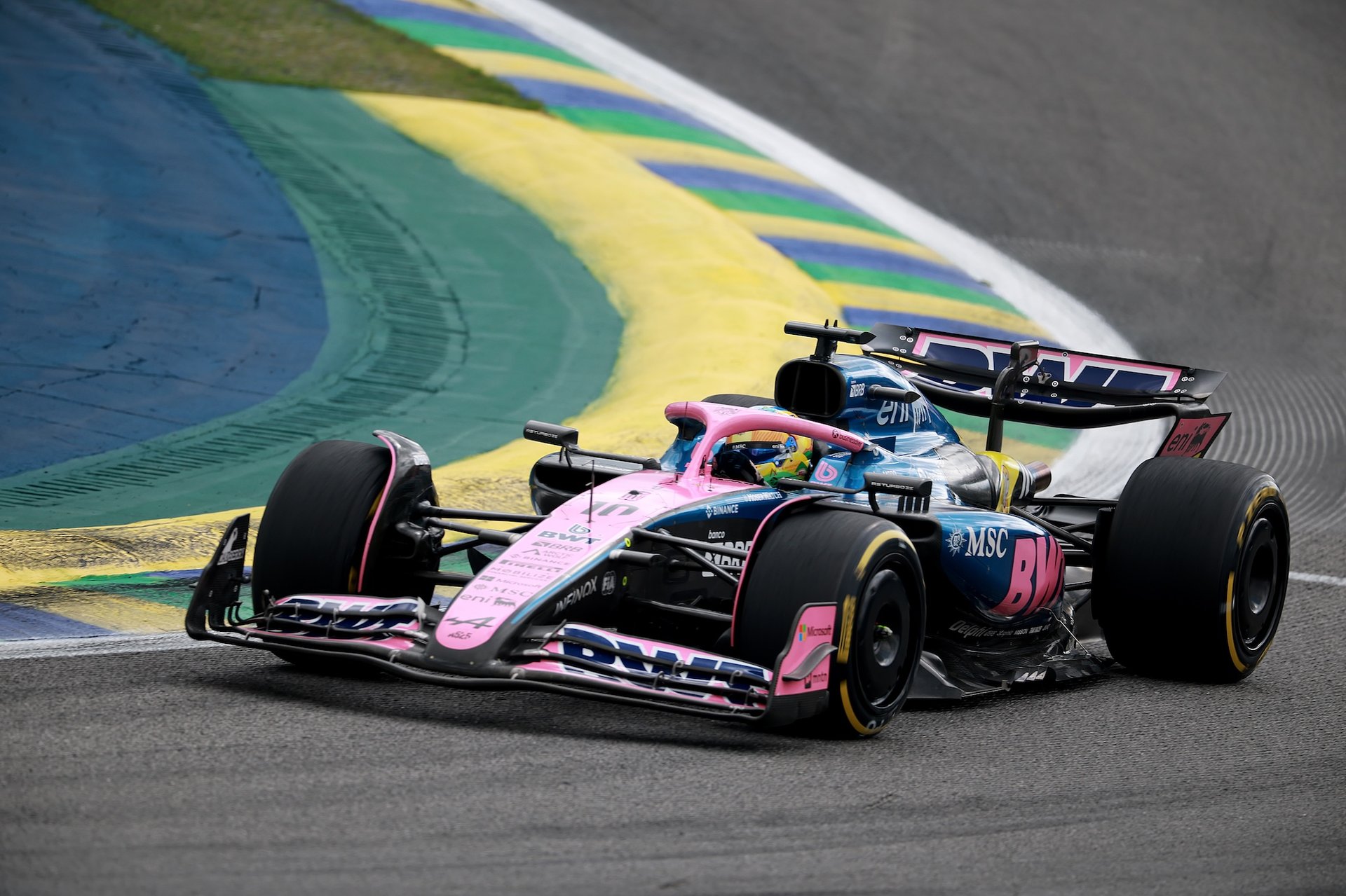 Bwt Alpine Formula One Team : Un Souffle Retrouvé Au Grand-Prix De São Paulo 2025 21 Sao Paulo, Brazil - November 08: Pierre Gasly Of France Driving The (10) Alpine F1 A525 Renault On Track During Qualifying Ahead Of The F1 Grand Prix Of Brazil At Autodromo Jose Carlos Pace On November 08, 2025 In Sao Paulo, Brazil. (Photo By Hector Vivas/Getty Images)