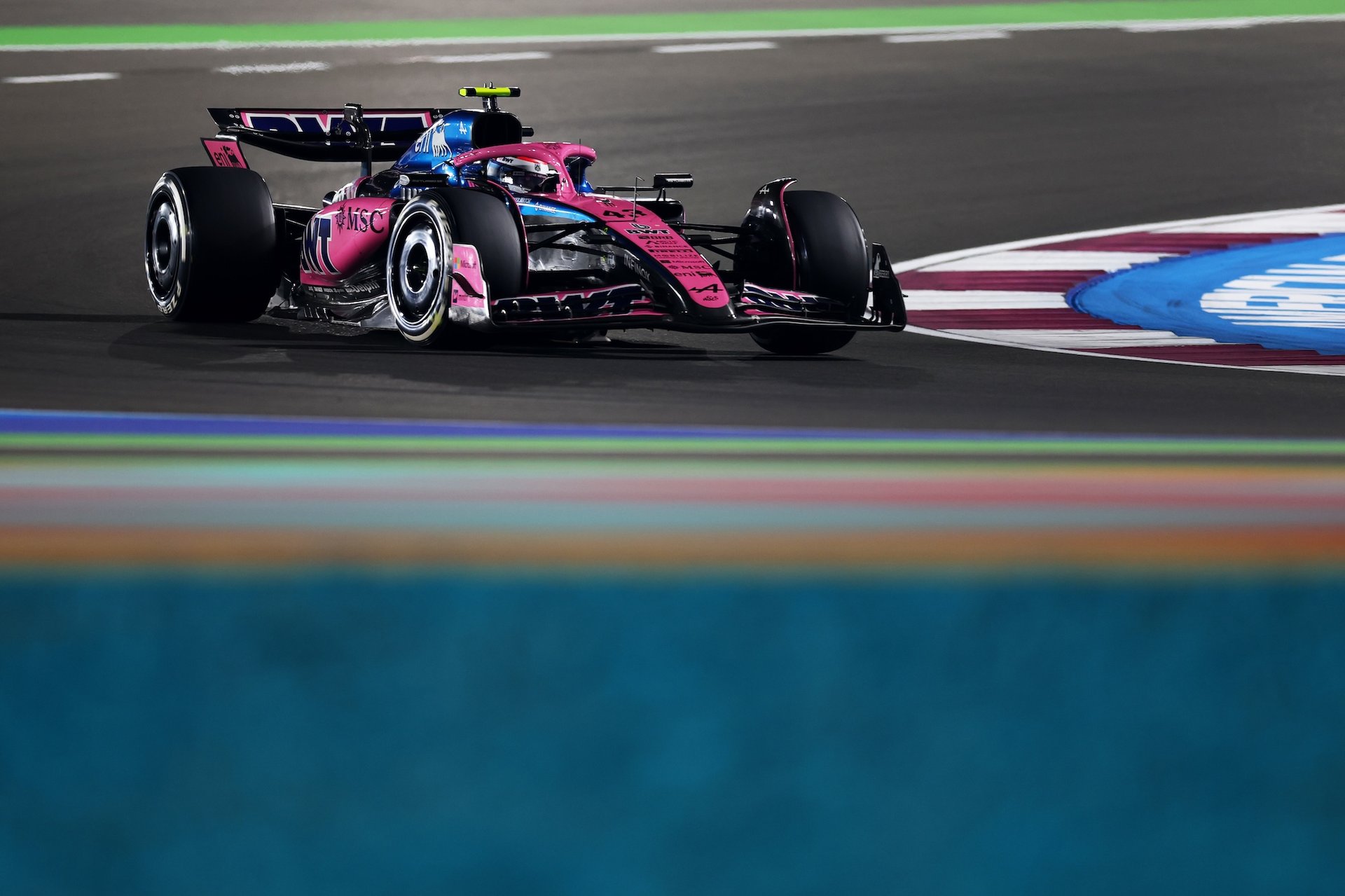 Lusail City, Qatar - November 30: Franco Colapinto Of Argentina Driving The (43) Alpine F1 A525 Renault On Track During The F1 Grand Prix Of Qatar At Lusail International Circuit On November 30, 2025 In Lusail City, Qatar. (Photo By Zak Mauger/Lat Images)