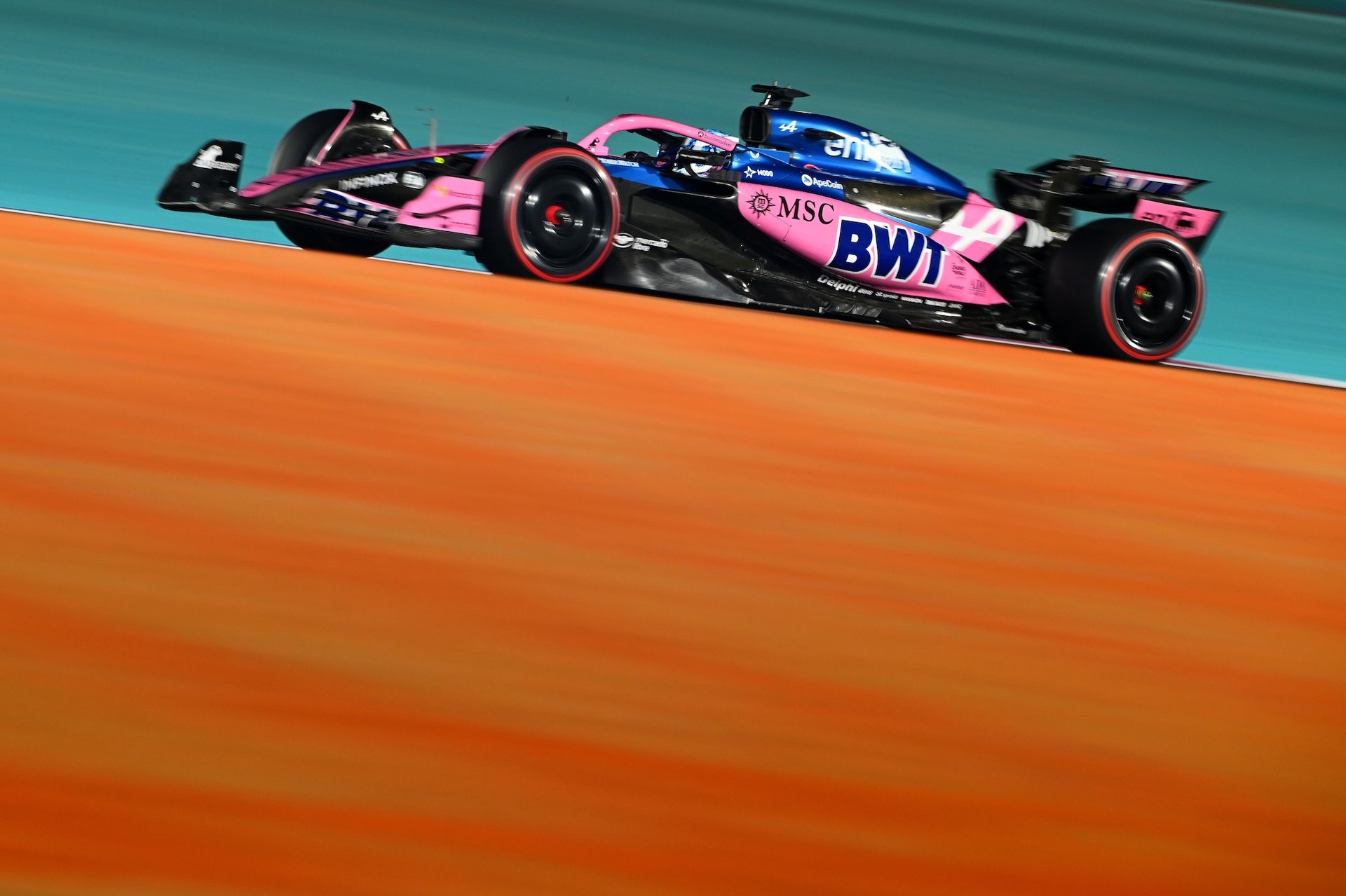 Lusail City, Qatar - November 29: Pierre Gasly Of France Driving The (10) Alpine F1 A525 Renault On Track During Qualifying Ahead Of The F1 Grand Prix Of Qatar At Lusail International Circuit On November 29, 2025 In Lusail City, Qatar. (Photo By Clive Mason/Getty Images)