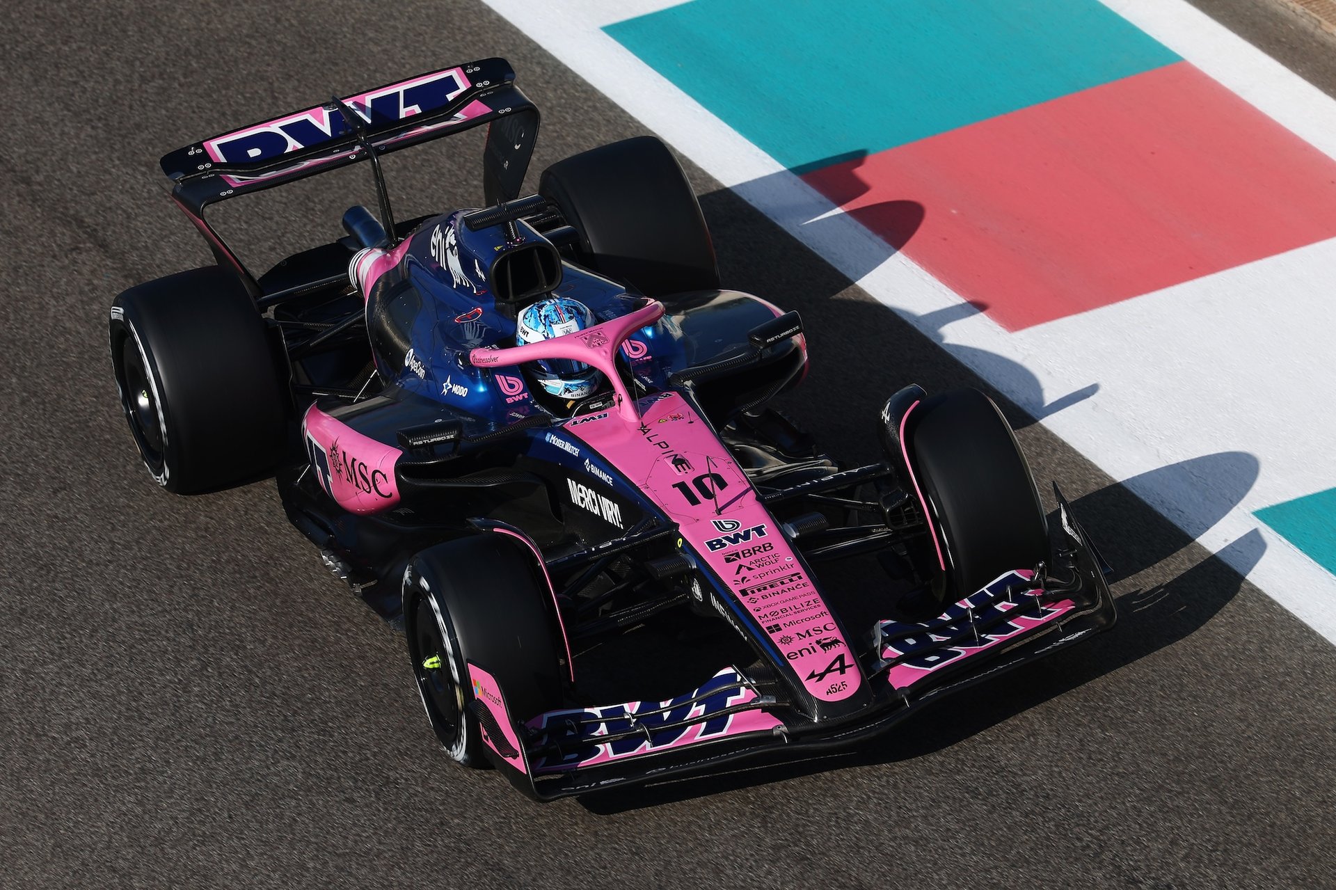 Bwt Alpine Formula One Team – Un Dernier Roulage Pour Clore 2025 À Abu Dhabi Avec Pierre Gasly Et Kush Maini 13 Abu Dhabi, United Arab Emirates - December 09: Pierre Gasly Of France Driving The (10) Alpine F1 A525 Renault In The Pitlane During F1 Testing At Yas Marina Circuit On December 09, 2025 In Abu Dhabi, United Arab Emirates. (Photo By Clive Rose/Getty Images)