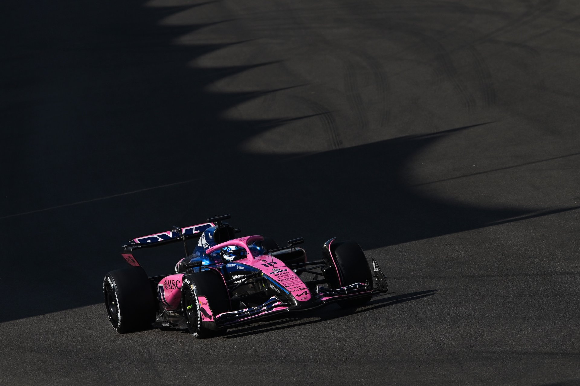Bwt Alpine Formula One Team – Un Dernier Roulage Pour Clore 2025 À Abu Dhabi Avec Pierre Gasly Et Kush Maini 11 Abu Dhabi, United Arab Emirates - December 09: Pierre Gasly Of France Driving The (10) Alpine F1 A525 Renault Drives On Track During F1 Testing At Yas Marina Circuit On December 09, 2025 In Abu Dhabi, United Arab Emirates. (Photo By Rudy Carezzevoli/Getty Images)