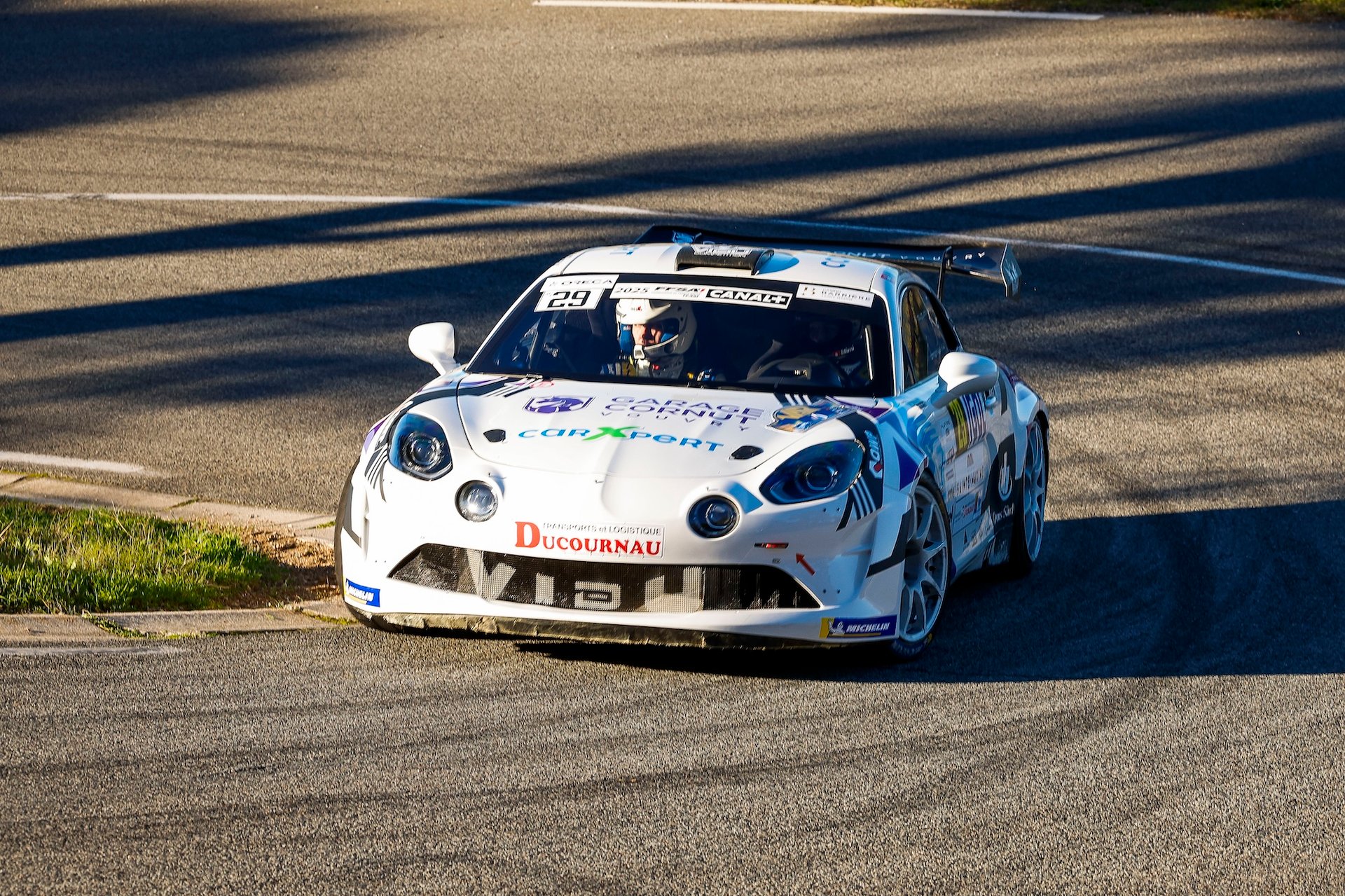 Rallye Du Var 2025: Raphaël Astier And Grégory Fontalba Deliver A Spectacular Finale To The Trophée Alpine Elf Rallye 2025 22 29 Vidueira Mireille, Rey Jeanne, Alpine A110 Rgt, Team Bonneton Hdg, Action During The Rallye Du Var 2025, 9Th Round Of The Championnat De France Des Rallyes 2025, From November 28 To 29, 2025 In Sainte-Maxime, France - Photo Gregory Lenormand / Dppi