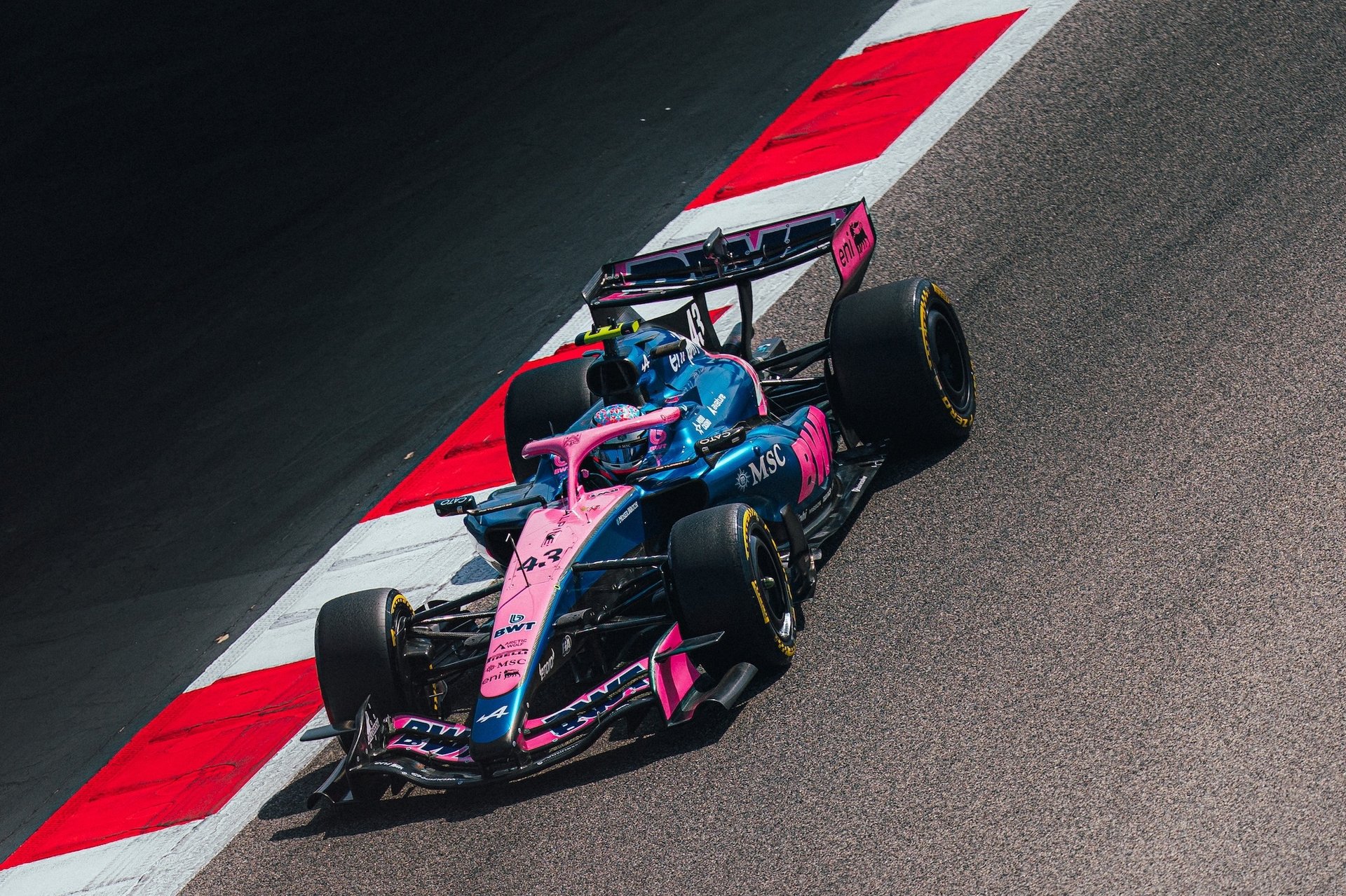 Jour 3 Des Essais F1 2026 À Bahreïn : Bwt Alpine Formula One Team Boucle 118 Tours Avec Pierre Gasly, P5 En 1’33’’421 Au Volant De L’alpine A526. 4 Bwt Alpine Formula One Team Alpine A526 F1 Pierre Gasly Essais Bahreïn Test 2 Jour 2 2026