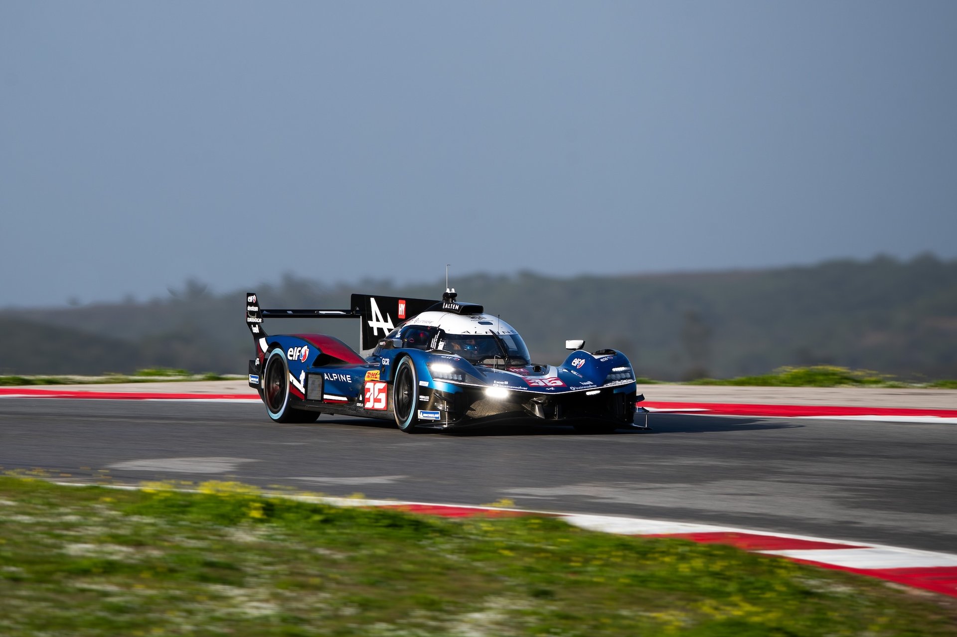 Alpine A424 Après 2026 : Quelles Options Pour Survivre À La Fin Du Programme Hypercar Usine ? 23 35/36 Habsburg Ferdinand (Aut), Makowiecki Frédéric (Fra), Martins Victor (Fra), Alpine Endurance Team, Alpine A424, Hypercar, Action During The Alpine Private Test Session On The Autodromo Internacional Do Algarve From January 30 To 31, 2026 In Portimao, Portugal - Photo Joao Filipe / Dppi