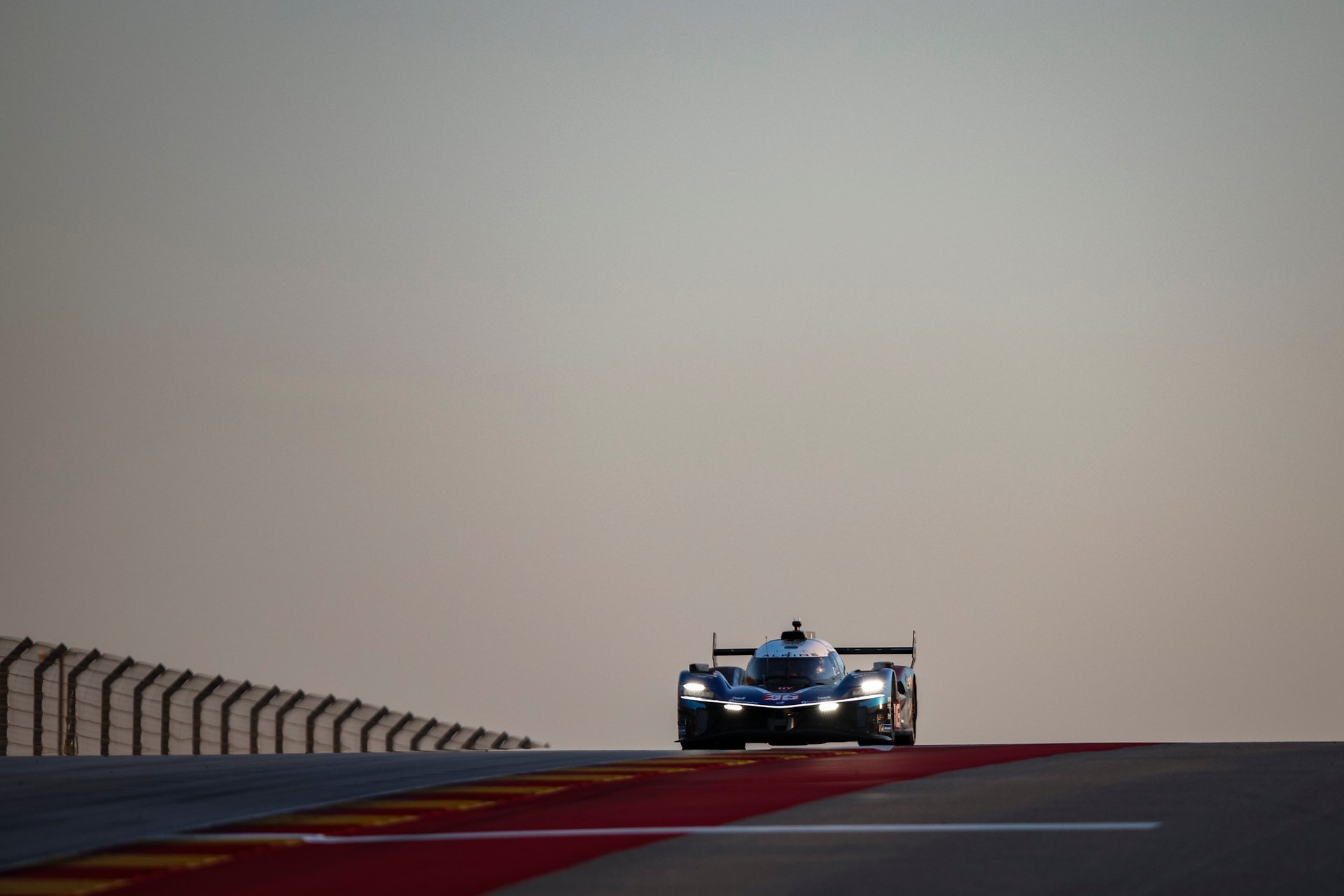 36 Makowiecki Frédéric (Fra), Gounon Jules (Fra), Martins Victor (Fra), Alpine Endurance Team, Alpine A424 #36, Hypercar, In Action During The Alpine Private Test Session At Motorland Aragón From February 25 To 26, 2026 In Alcañiz, Spain - Photo Xavier Bonilla / Dppi
