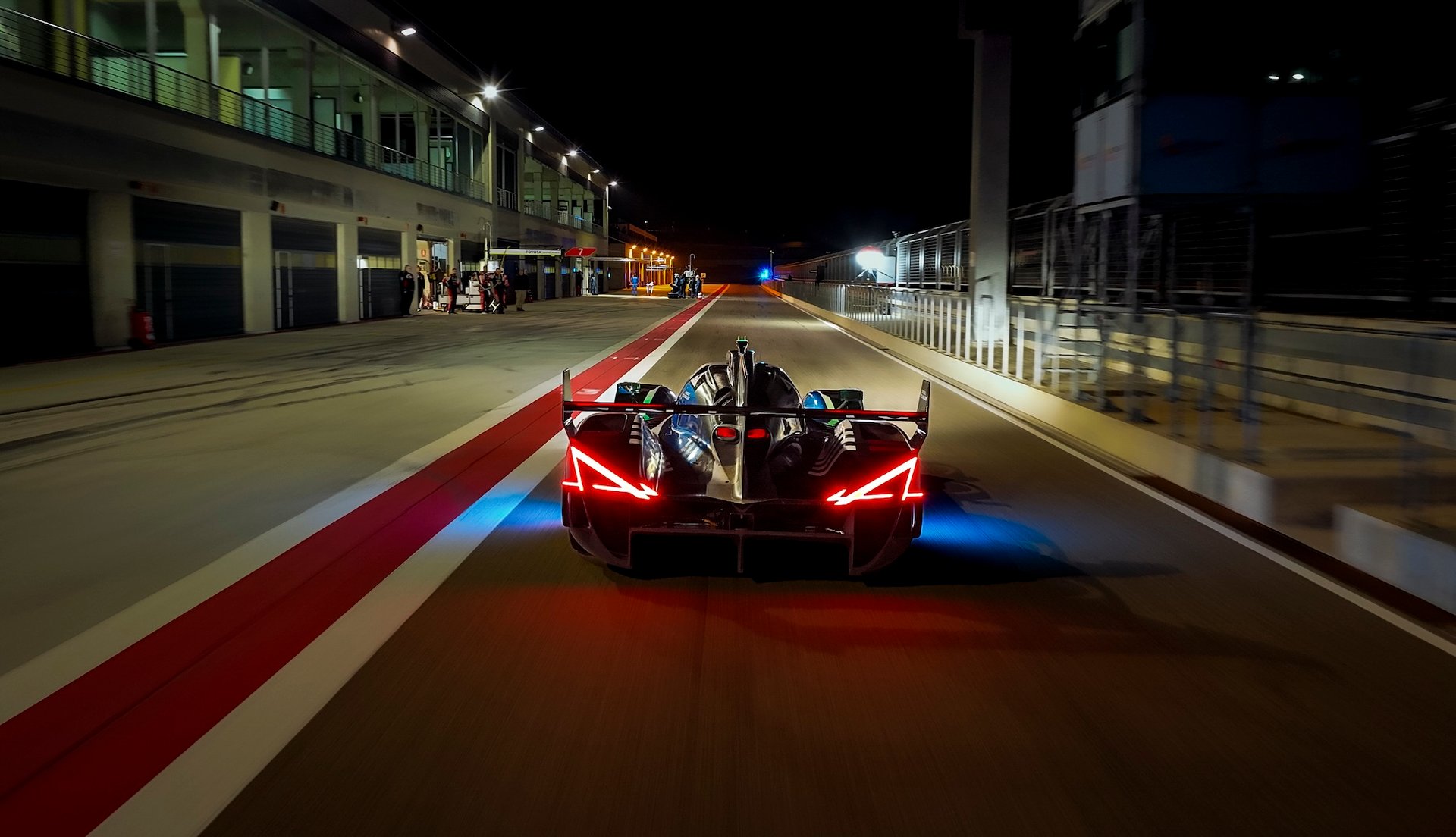 36 Makowiecki Frédéric (Fra), Gounon Jules (Fra), Martins Victor (Fra), Alpine Endurance Team, Alpine A424 #36, Hypercar, Drone Action During The Alpine Private Test Session At Motorland Aragón From February 25 To 26, 2026 In Alcañiz, Spain - Photo Drone C3C / Dppi