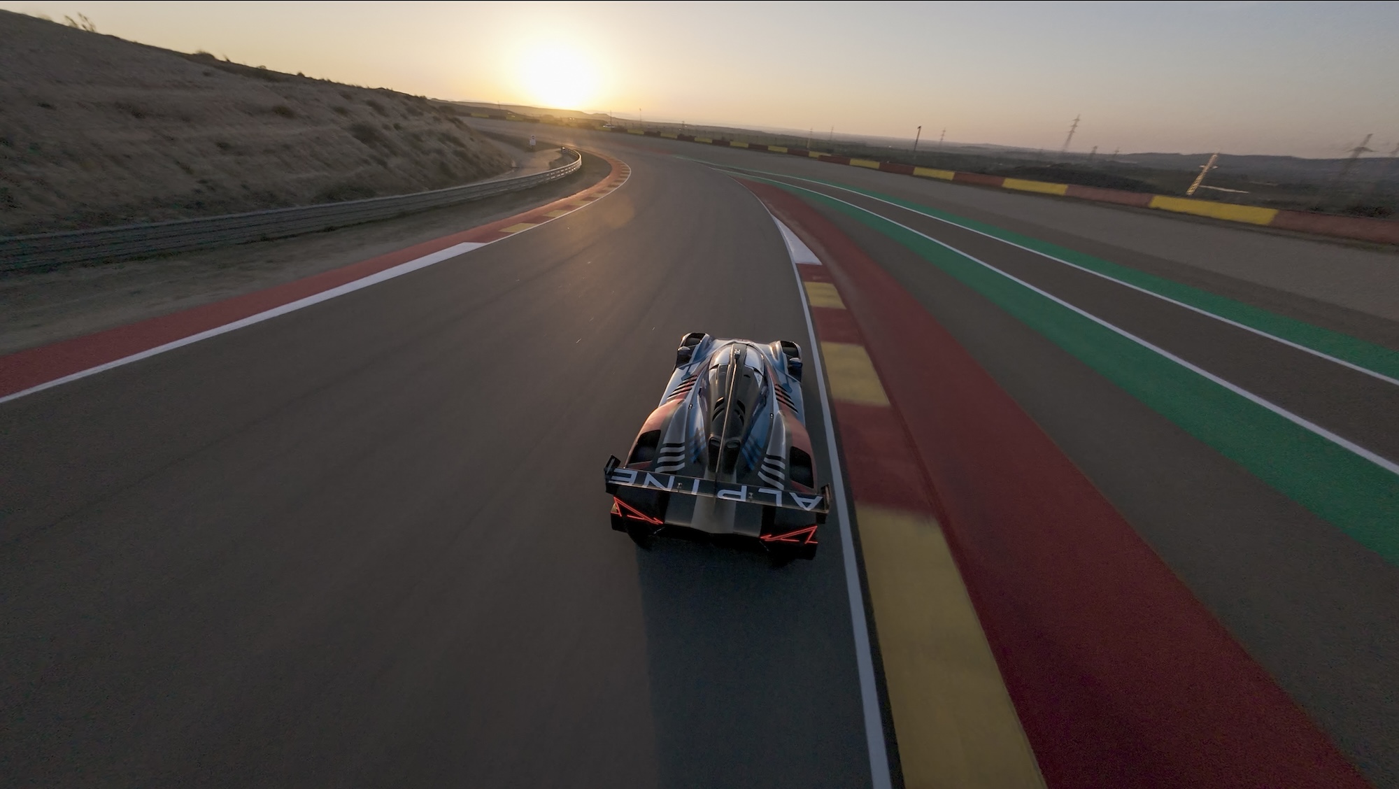 36 MAKOWIECKI Frédéric (fra), GOUNON Jules (fra), MARTINS Victor (fra), Alpine Endurance Team, Alpine A424 #36, Hypercar, action drone during the Alpine private test session on the MotorLand Aragon from Februar 25 to 26, 2026 in Alcaniz, Spain - Photo Drone C3C / DPPI