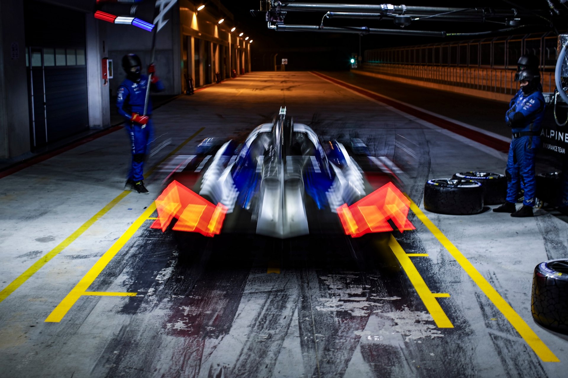36 Makowiecki Frédéric (Fra), Gounon Jules (Fra), Martins Victor (Fra), Alpine Endurance Team, Alpine A424 #36, Hypercar, Mechanic During The Alpine Private Test Session At Motorland Aragón From February 25 To 26, 2026 In Alcañiz, Spain - Photo Xavier Bonilla / Dppi