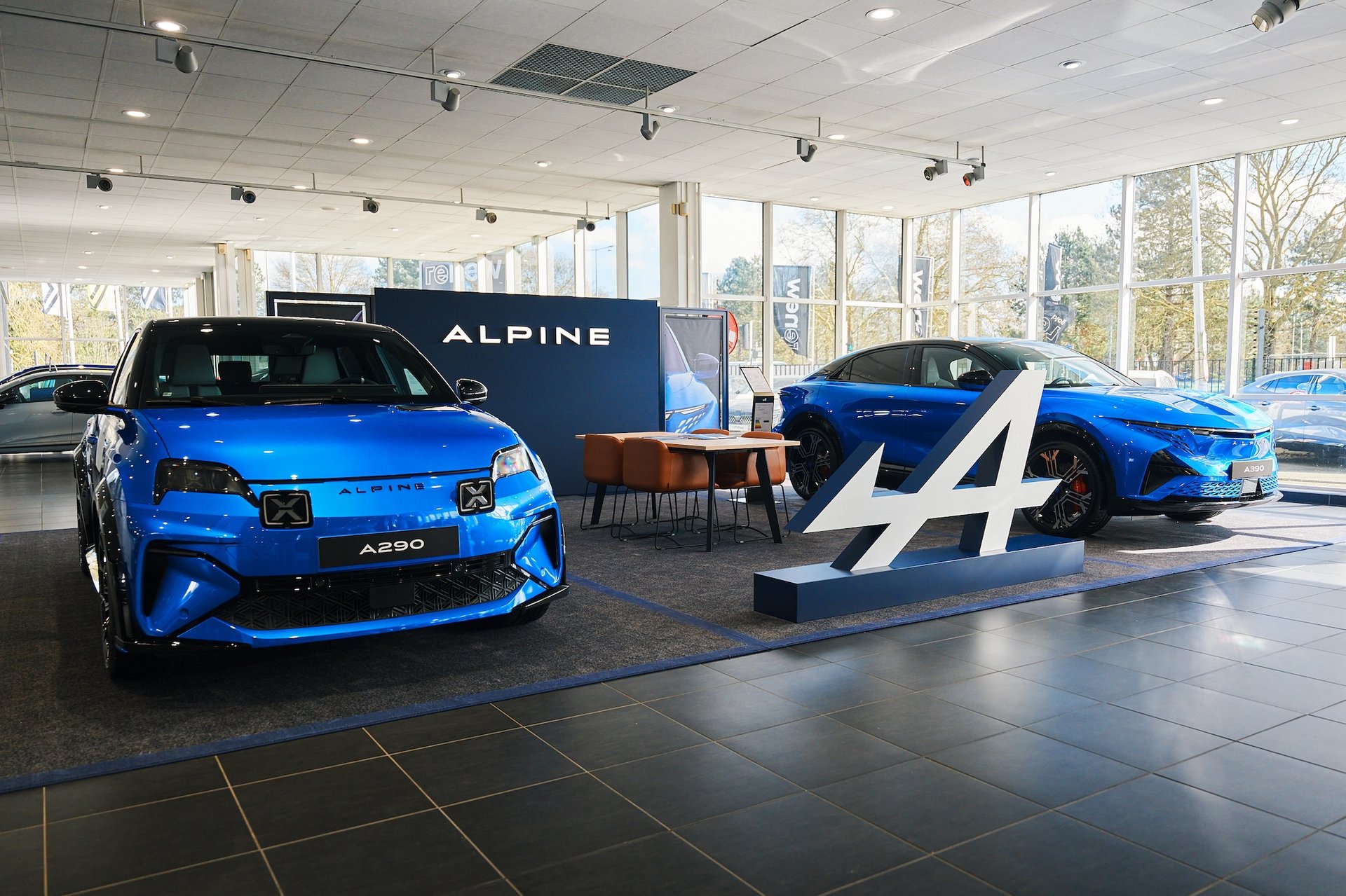 How Alpine Expanded Its French Network To 85 Sales Points 18 Alpine Points De Vente France 2026 Alpine A110 A290 A390