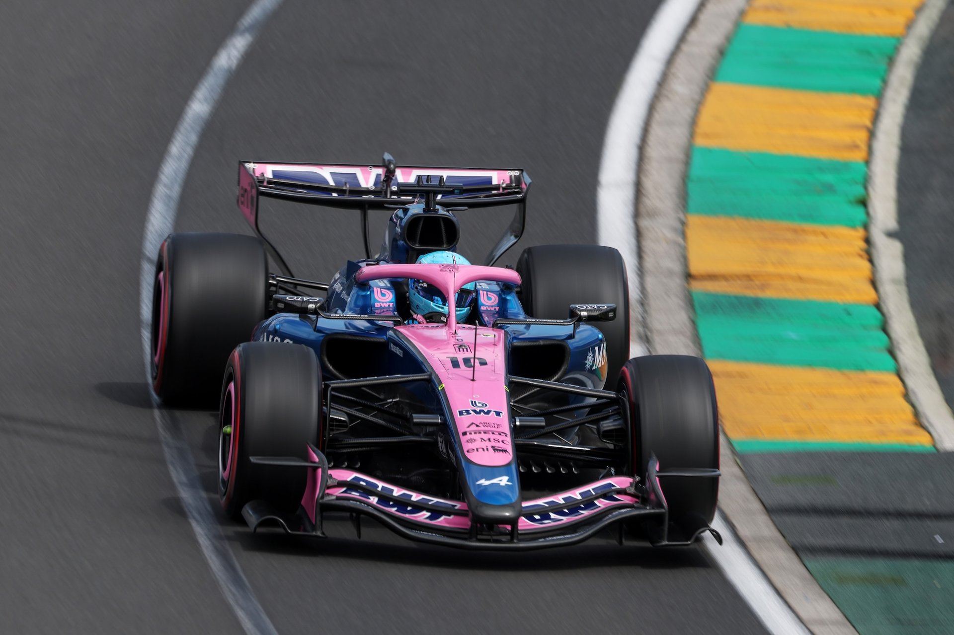 Bwt Alpine Formula One Team – Toto Wolff Vise Les 24 % D’otro Capital : Mercedes Prépare-T-Elle Sa Propre “Équipe B” En Formule 1 ? 11 Melbourne, Australia - March 08: Pierre Gasly Of France Driving The (10) Alpine F1 A526 Mercedes On A Reconnaissance Lap Prior To The F1 Grand Prix Of Australia At Albert Park Grand Prix Circuit On March 08, 2026 In Melbourne, Australia. (Photo By Sam Bloxham/Lat Images) Bwt Alpine Formula One Team
