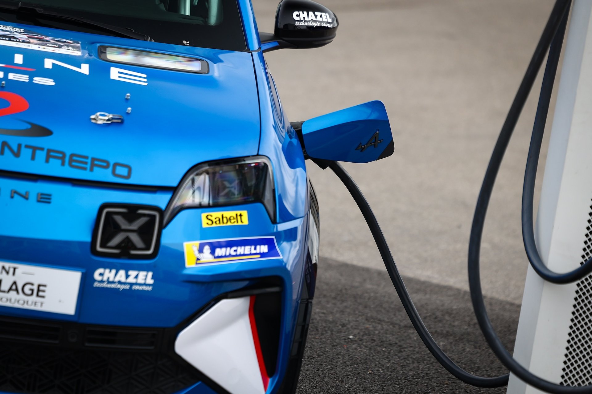 Alpine A290 Rally Trophy: Melvin Rabilloud Strikes Early At Le Touquet 23 Trophée Alpine A290 Rallye, Parc De Recharge During The Rallye Le Touquet Pas-De-Calais 2026, 1St Round Of The Championnat De France Des Rallyes 2026, From March 27 To 28 In Le Touquet, France - Photo André Ferreira / Dppi