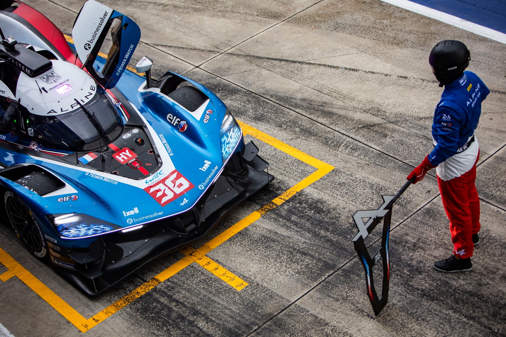 36 Gounon Jules (Fra), Makowiecki Frédéric (Fra), Martins Victor (Fra), Alpine Endurance Team, Alpine A424 #36, Hypercar, Pitstop, Arrêt Aux Stands During The Prologue Of The 2026 Fia World Endurance Championship, From April 13 To 14, 2026 On The Autodromo Enzo E Dino Ferrari In Imola, Italy - Photo Thomas Fenetre / Dppi