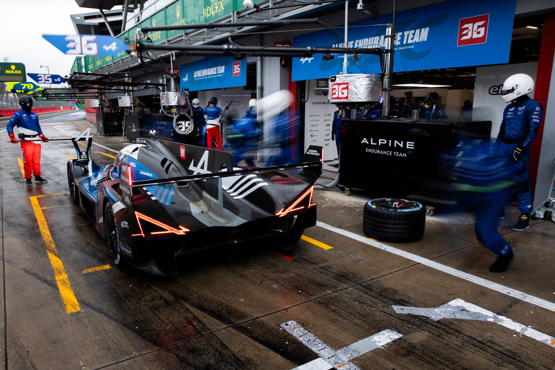 Alpine A424 Après 2026 : Quelles Options Pour Survivre À La Fin Du Programme Hypercar Usine ? 8 36 Gounon Jules (Fra), Makowiecki Frédéric (Fra), Martins Victor (Fra), Alpine Endurance Team, Alpine A424 #36, Hypercar, Pitstop, Arrêt Aux Stands During The Prologue Of The 2026 Fia World Endurance Championship, From April 13 To 14, 2026 On The Autodromo Enzo E Dino Ferrari In Imola, Italy - Photo Thomas Fenetre / Dppi