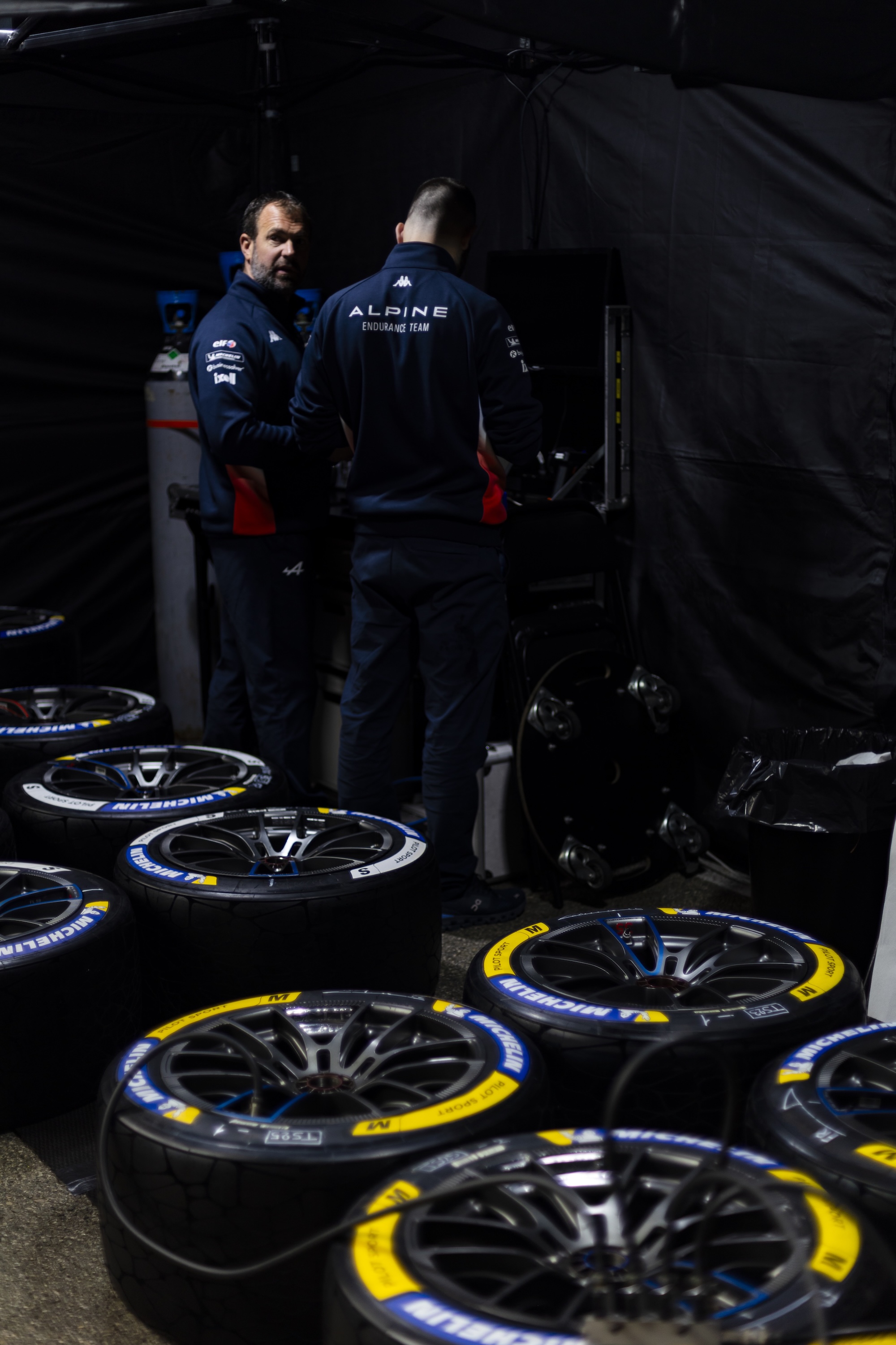 Alpine Endurance Team, mechanic, mecanicien, ambiance during the Prologue of the 2026 FIA World Endurance Championship, from April 13 to 14, 2026 on the Autodromo Enzo e Dino Ferrari in Imola, Italy - Photo Thomas Fenetre / DPPI